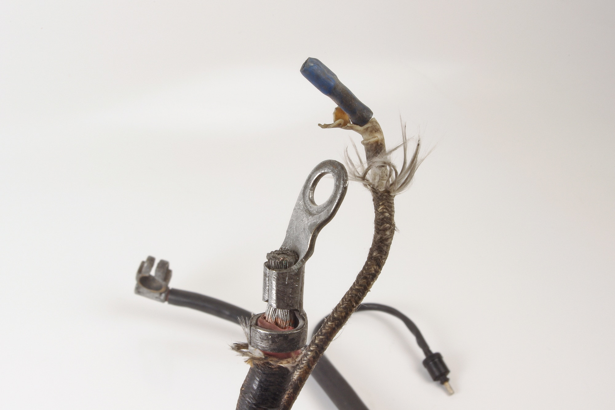 Mercedes 1075405830 Starter Cable | R107 SL