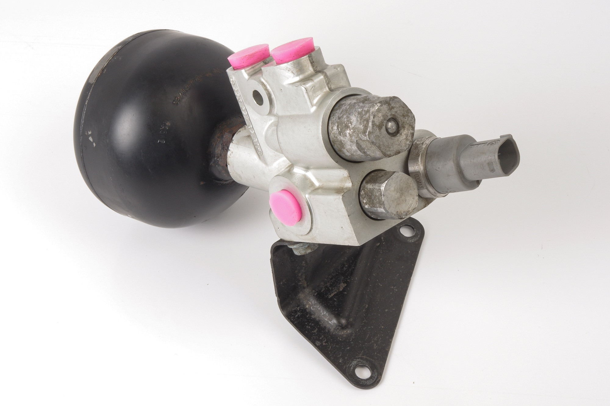 Mercedes 2203200858 ABC Valve Block (a) | C215 CL W220 S R230 SL