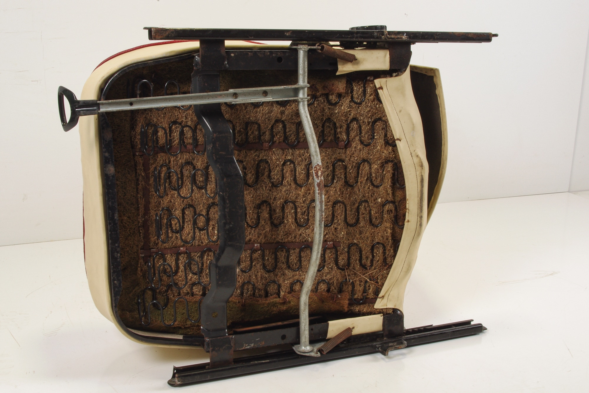 Mercedes 1079100142 Seat - Front Left Cream | C107 R107 SL