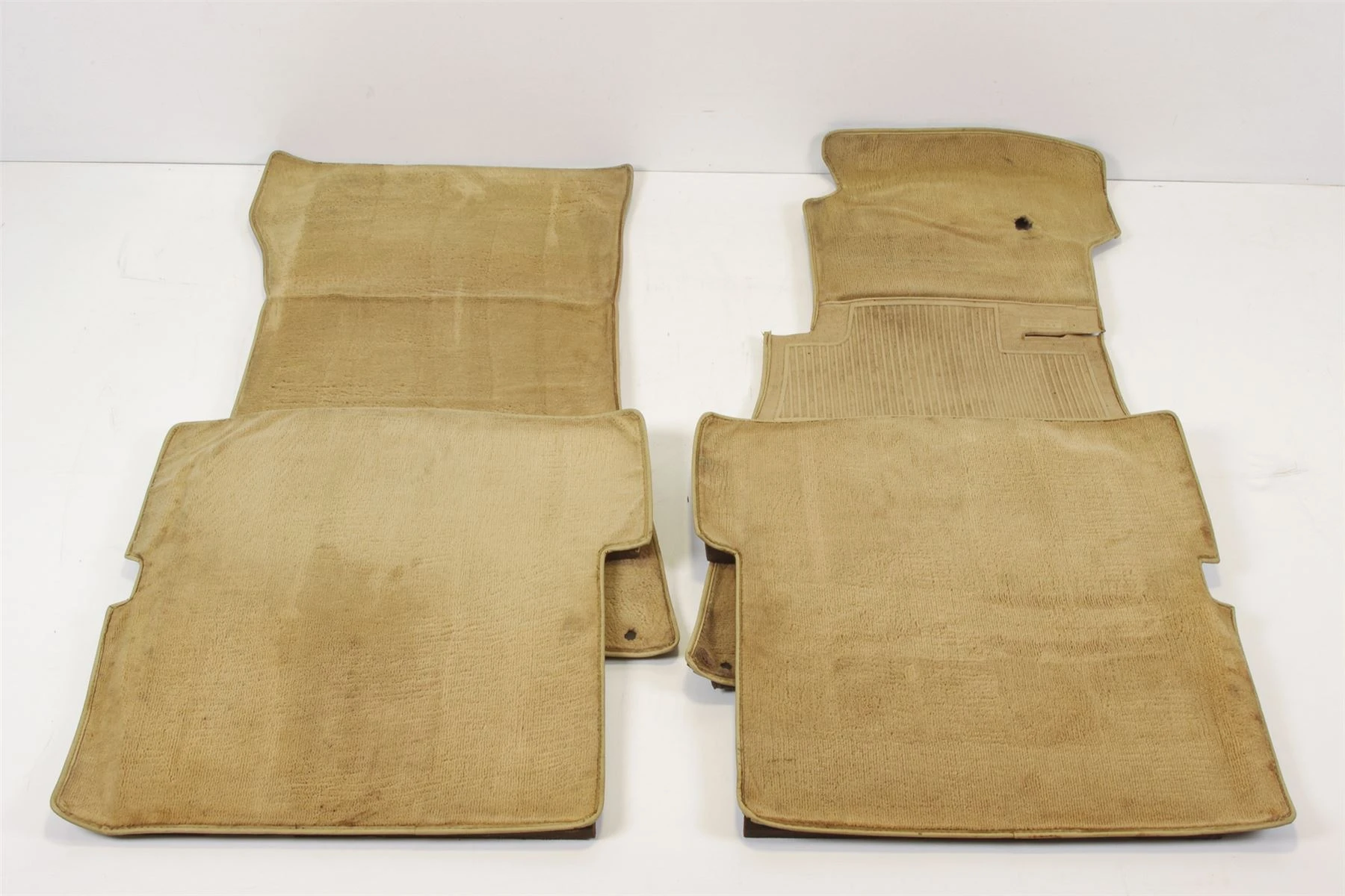 Mercedes 1076840430 Floor Mat Set x4 - Beige | R107 SL