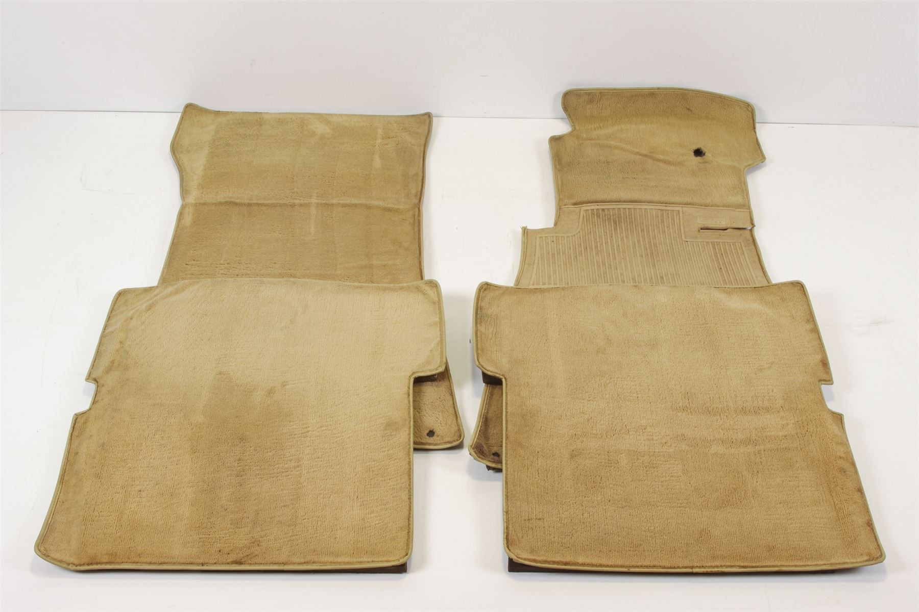 Mercedes 1076840430 Floor Mat Set x4 - Beige | R107 SL