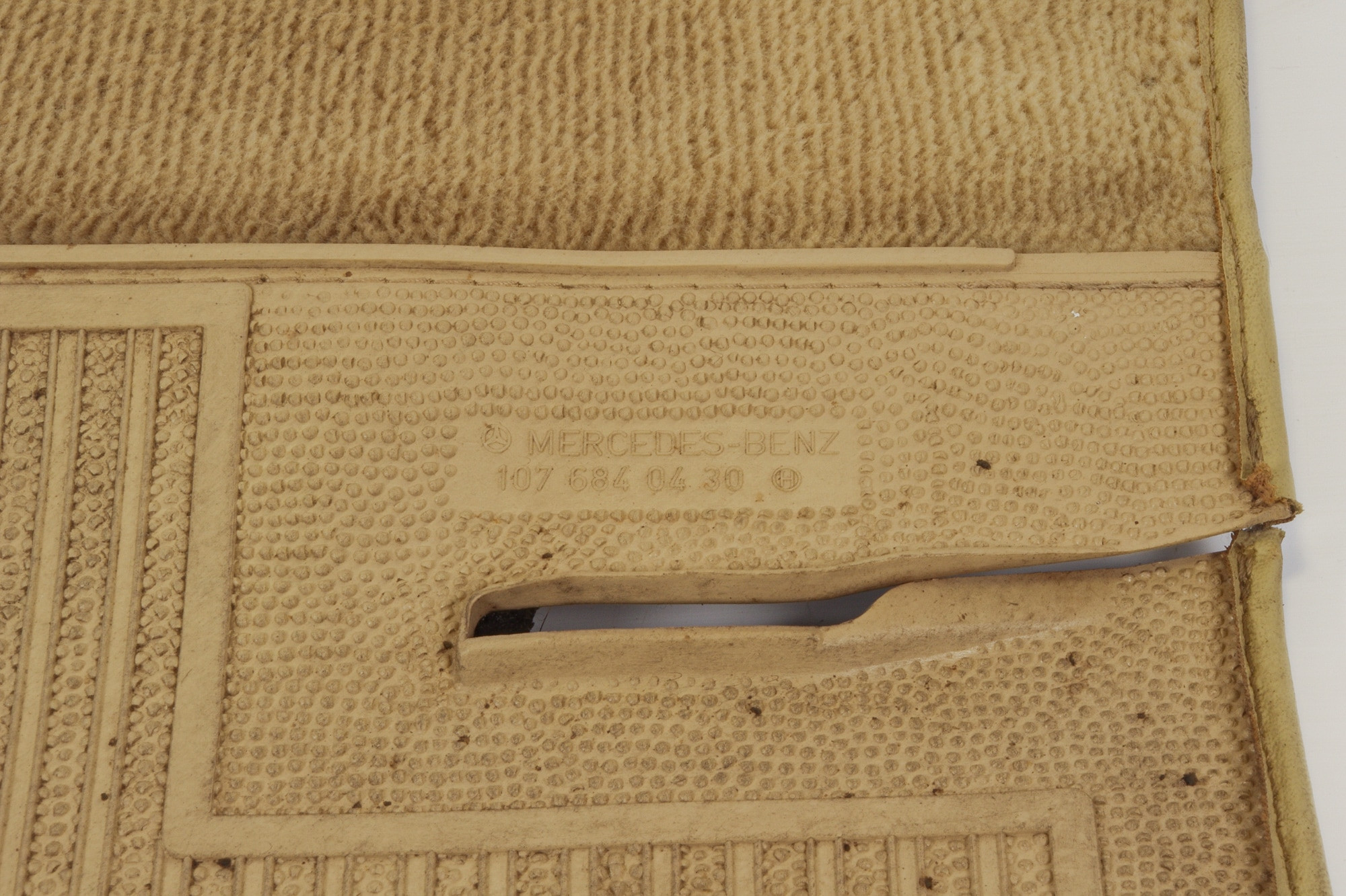 Mercedes 1076840430 Floor Mat Set x4 - Beige | R107 SL