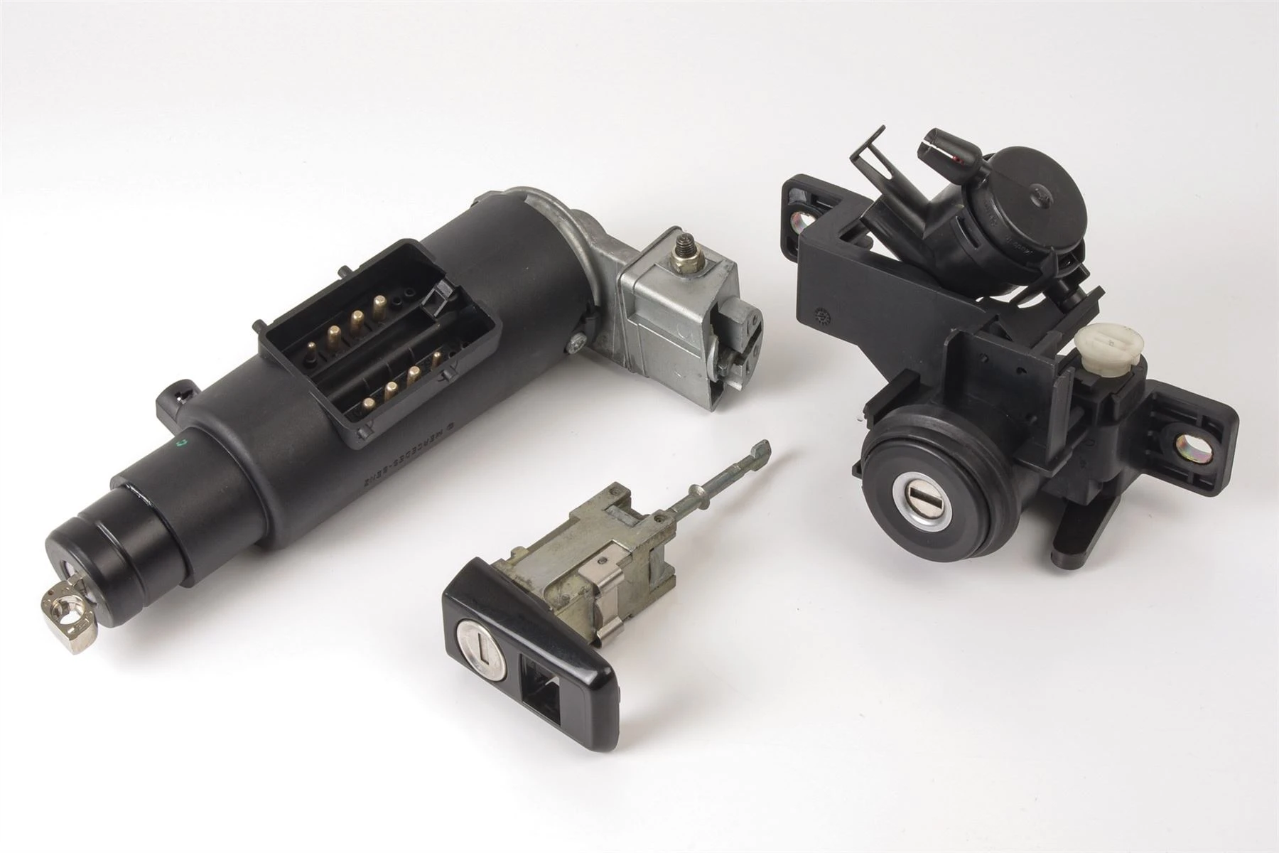 Mercedes 2104620030 Lock Set (a) | R129 SL W140 V140 C140 S W210 S210 E