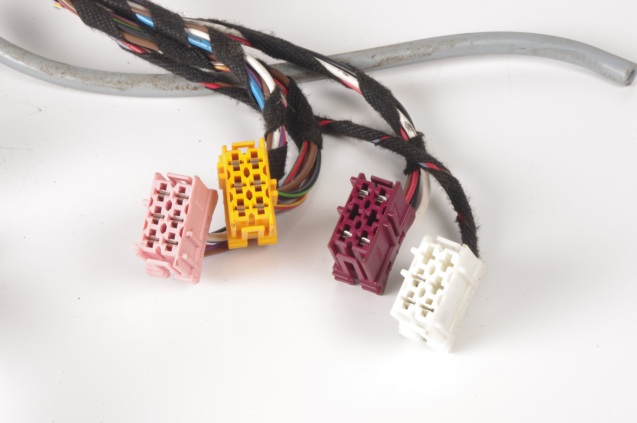 Mercedes 2308200104 Seat Wiring Harness - Front Right | R230 SL