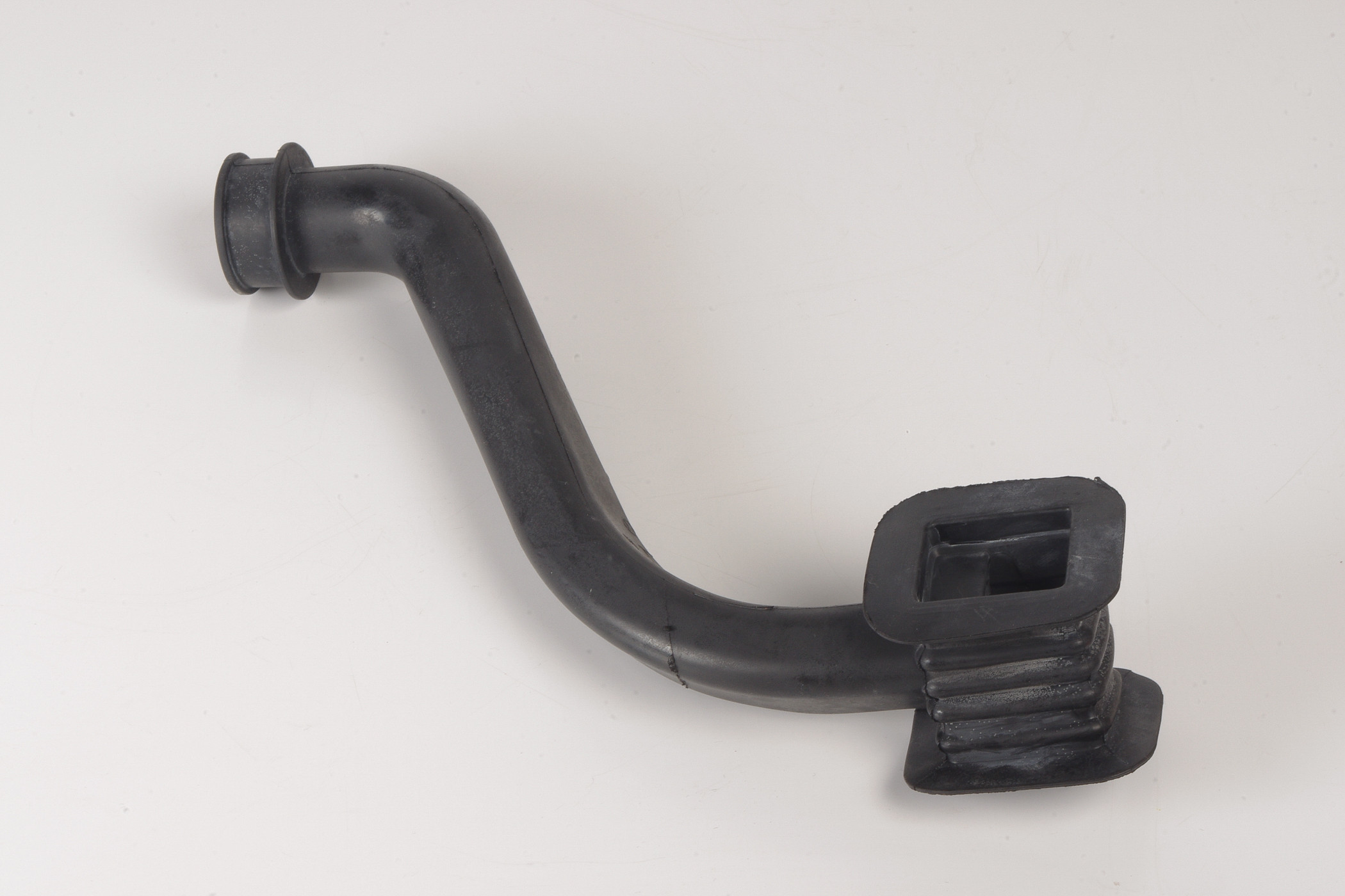 Mercedes 2308320188 Glovebox Hose | R230 SL