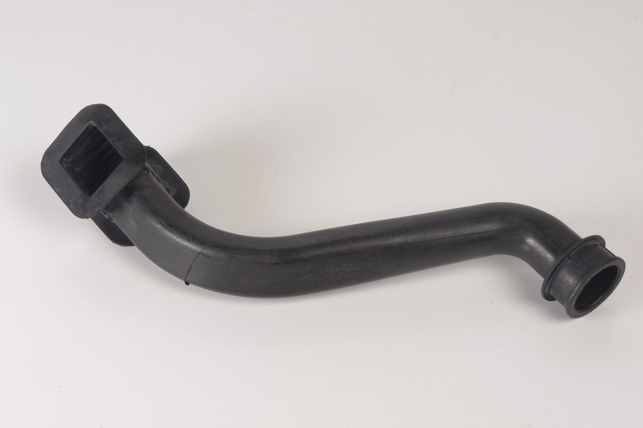 Mercedes 2308320188 Glovebox Hose | R230 SL