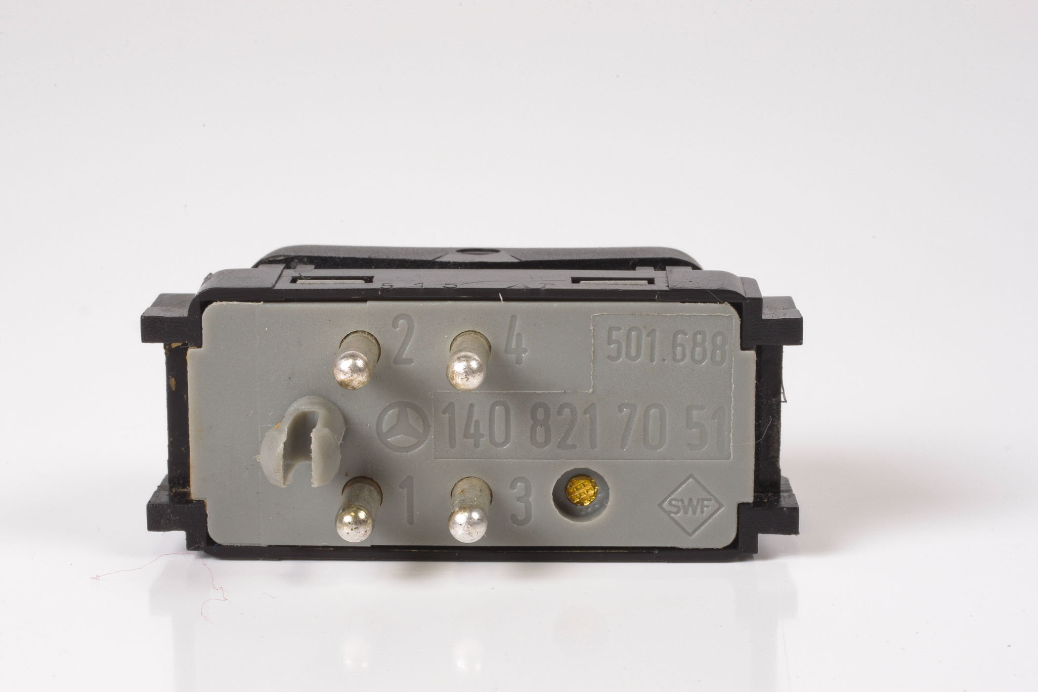 Mercedes 1408217051 Parking Sensor Switch | W140 V140 C140 S