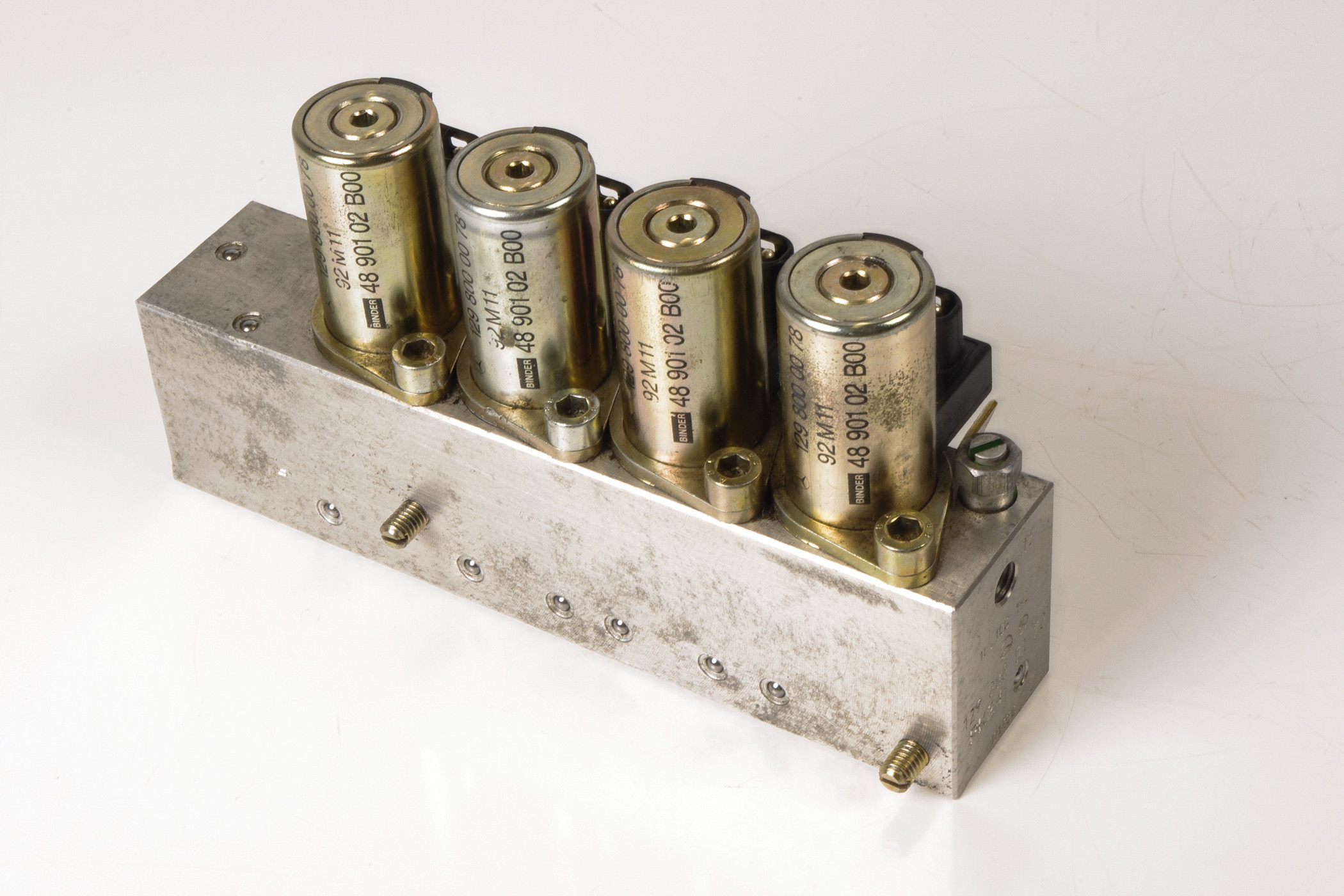 Mercedes 1298000178 Roof Hydraulic Valve Block - Front | R129 SL