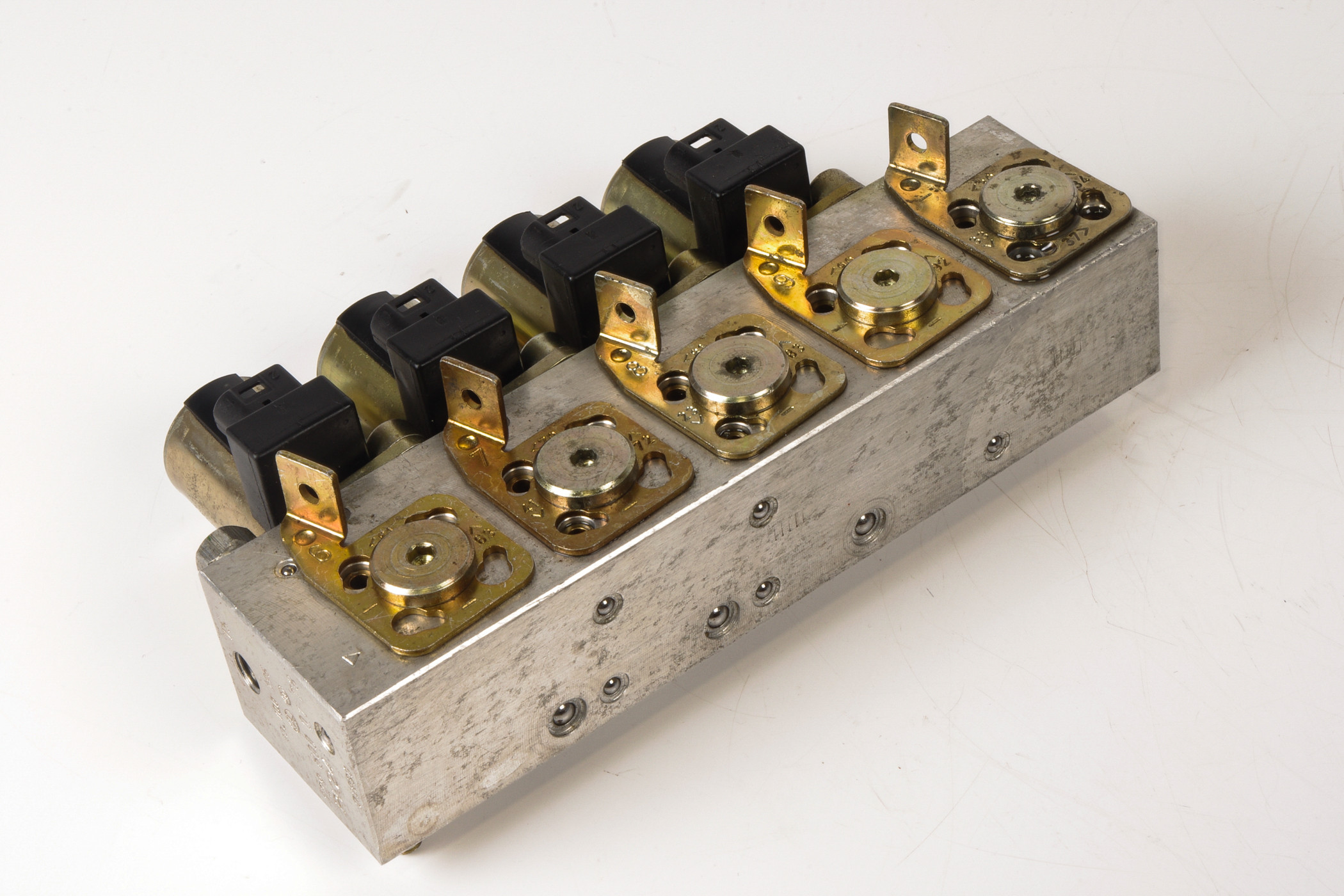 Mercedes 1298000178 Roof Hydraulic Valve Block - Front | R129 SL