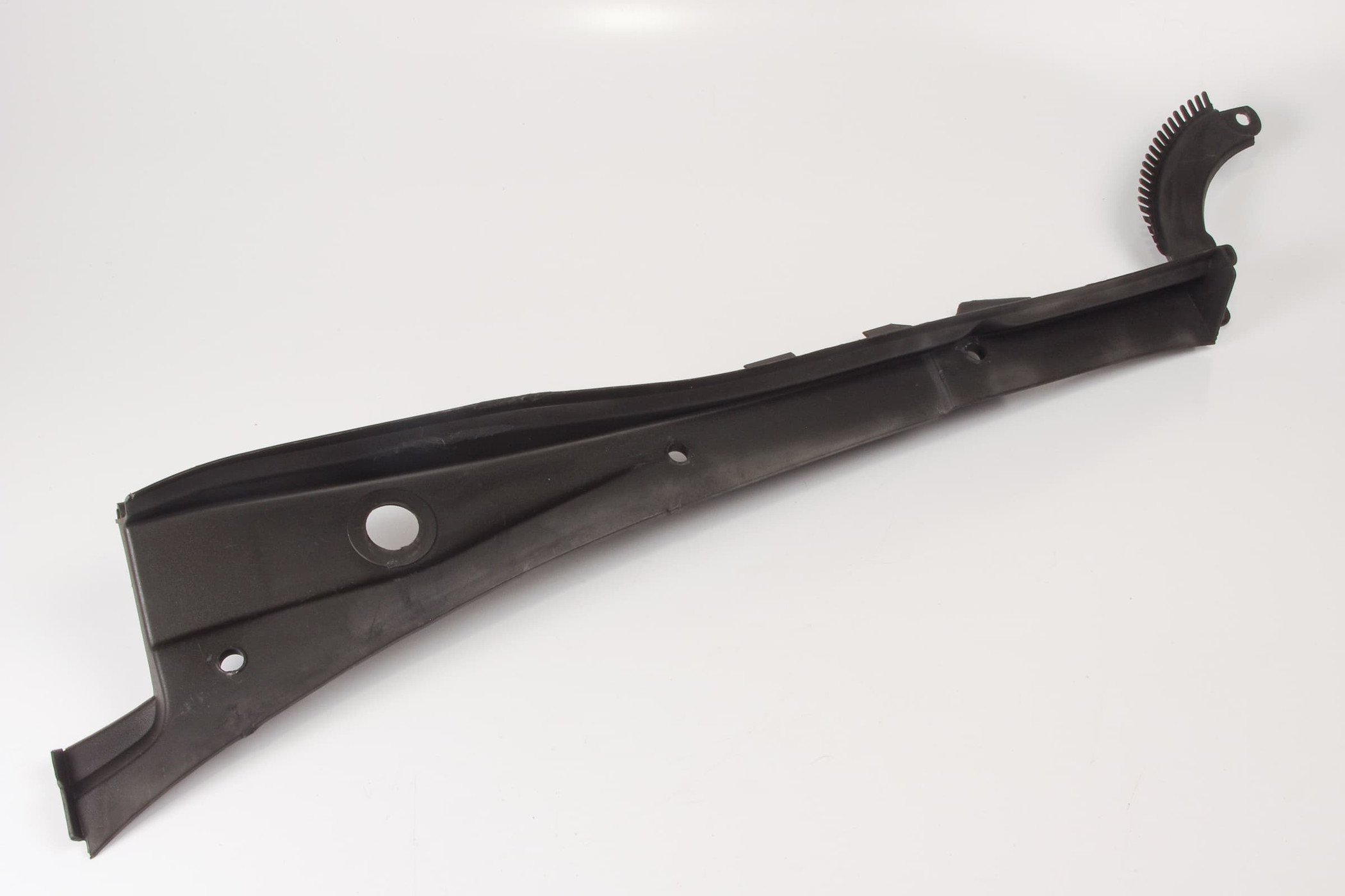 Mercedes 1408302328 Water Baffle - Front Left | W140 V140 C140 S