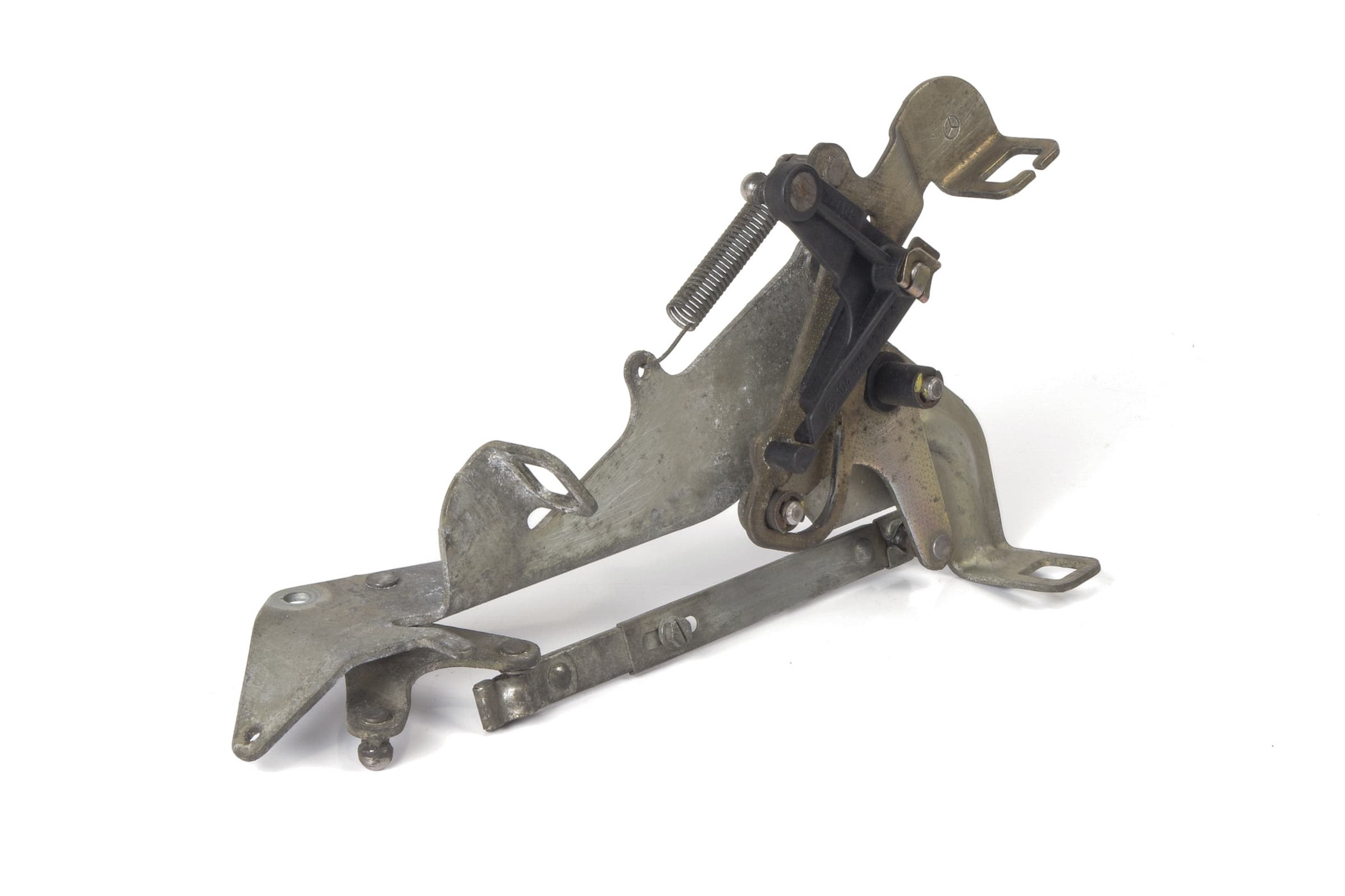 Mercedes 1040701424 Throttle Control Linkage | W124 W210 E R129 SL W140 S...