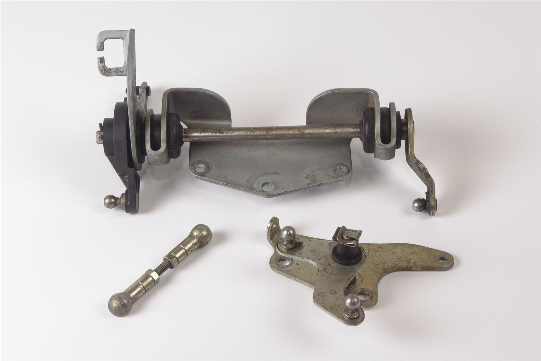 Mercedes 1200701321 Throttle Control Linkage | R129 SL W140 V140 C140 S