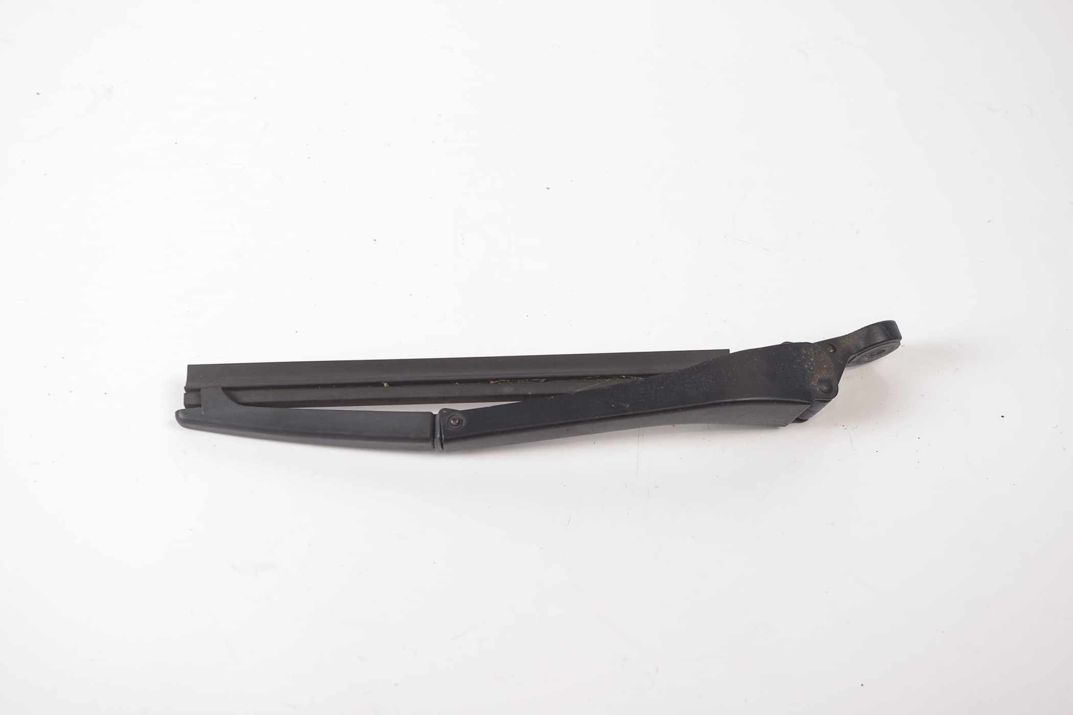 Mercedes 1408202544 Headlight Wiper Arm - Left | C140 S