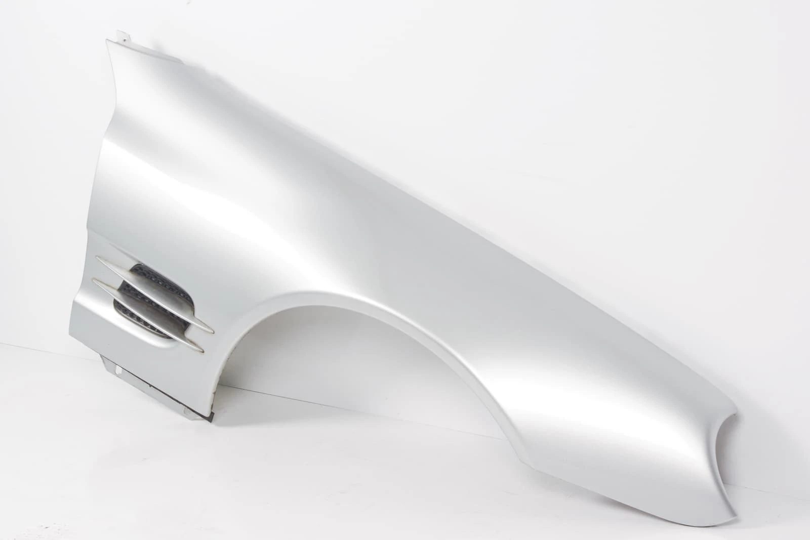 Mercedes 2308800218 Wing - Front Right Silver | R230 SL