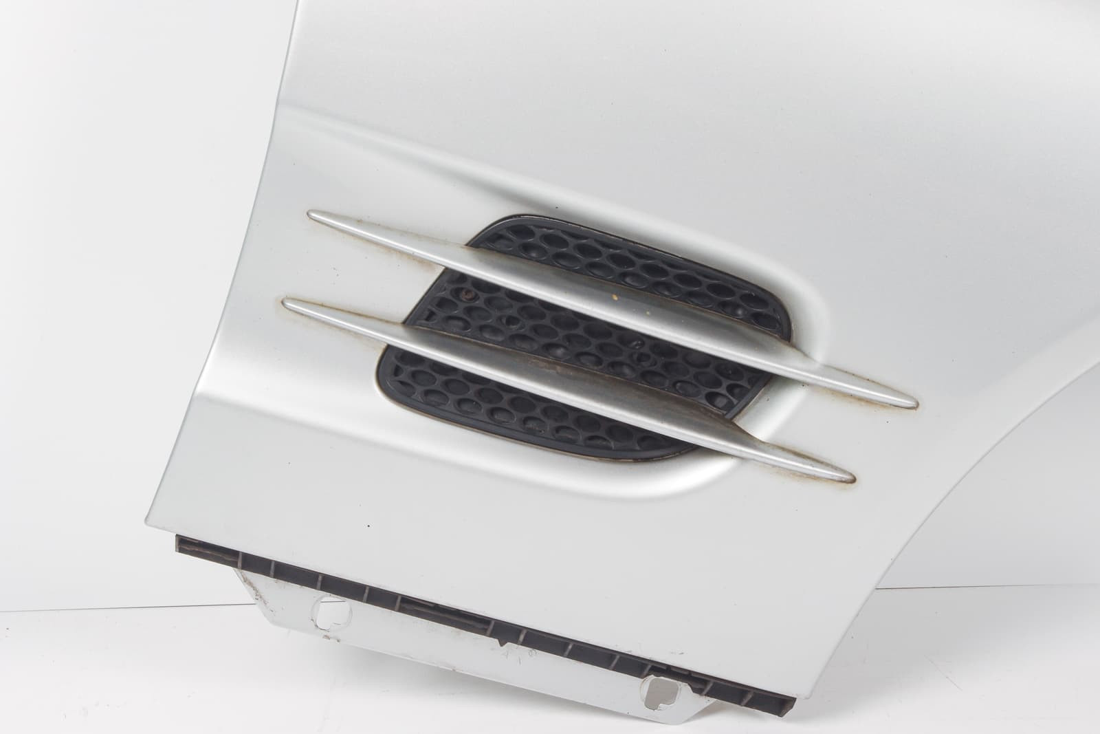 Mercedes 2308800218 Wing - Front Right Silver | R230 SL