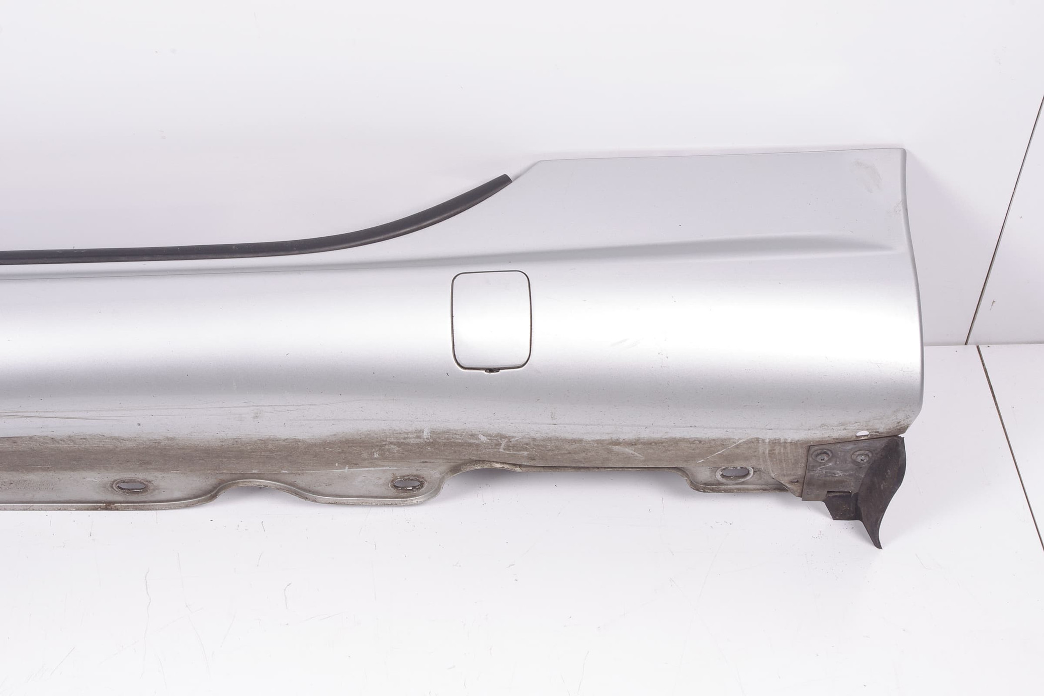 Mercedes 2306980354 Skirt Panel - Left Silver | R230 SL