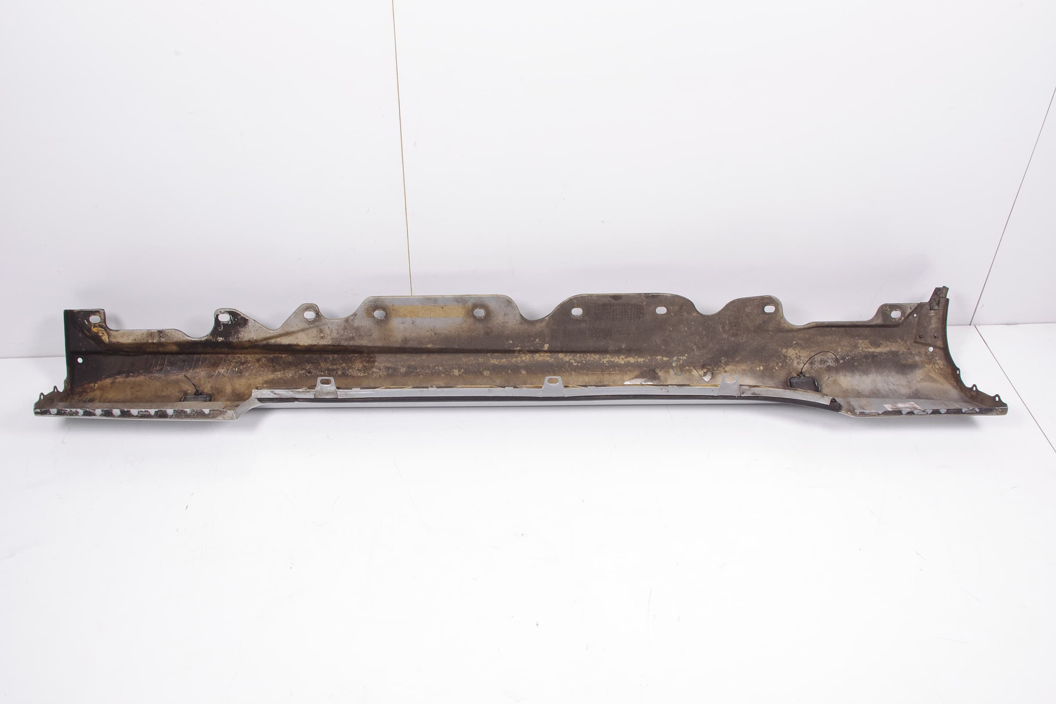 Mercedes 2306980354 Skirt Panel - Left Silver | R230 SL