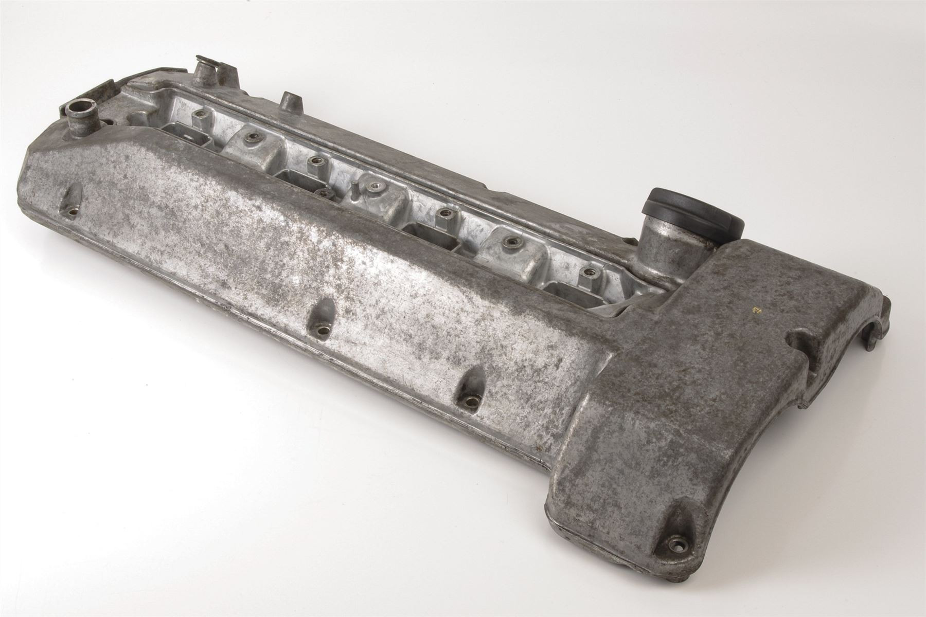 Mercedes 1190161105 Valve Cylinder Head Cover - Right | W124 E R129 SL W140 S