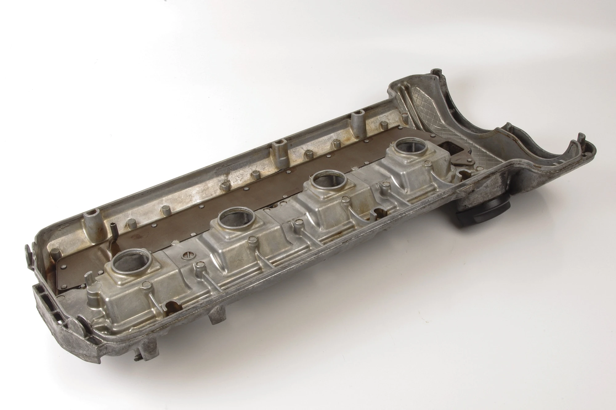 Mercedes 1190161105 Valve Cylinder Head Cover - Right | R129 SL W124 E W140 S