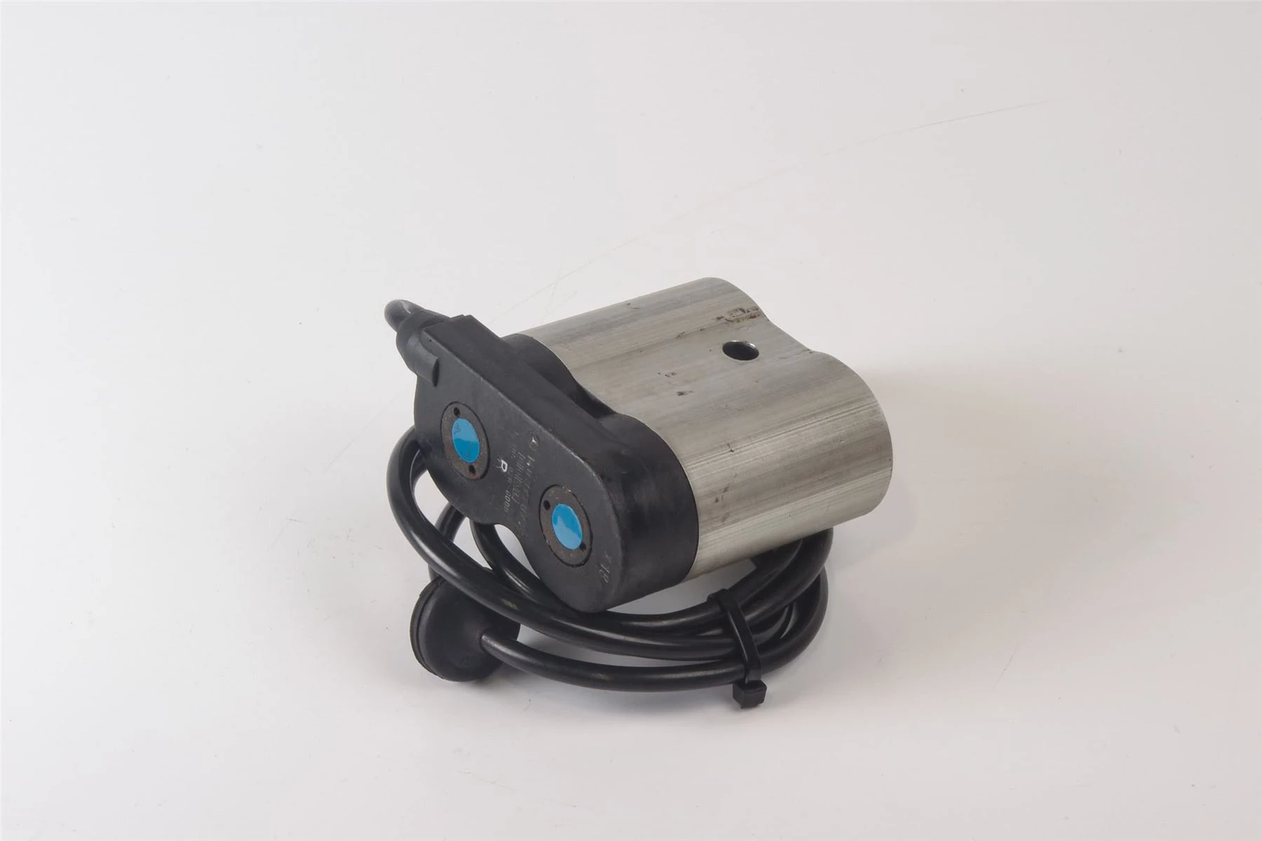 Mercedes 1403270725 Hydraulic Damping Valve - Rear | W140 V140 C140 S