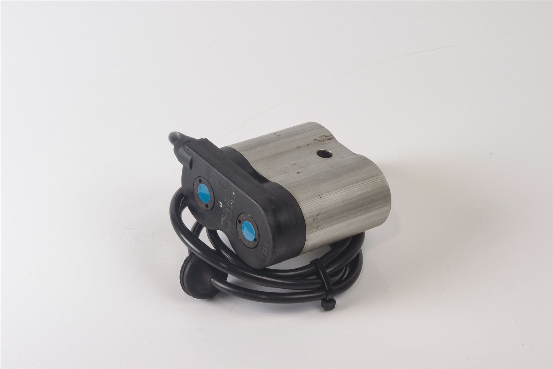 Mercedes 1403270725 Hydraulic Damping Valve - Rear | W140 V140 C140 S