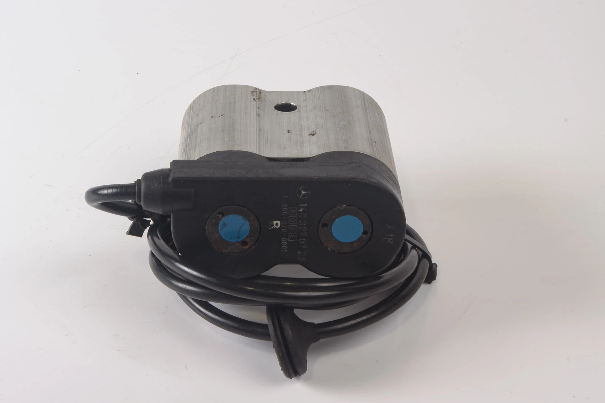 Mercedes 1403270725 Hydraulic Damping Valve - Rear | W140 V140 C140 S