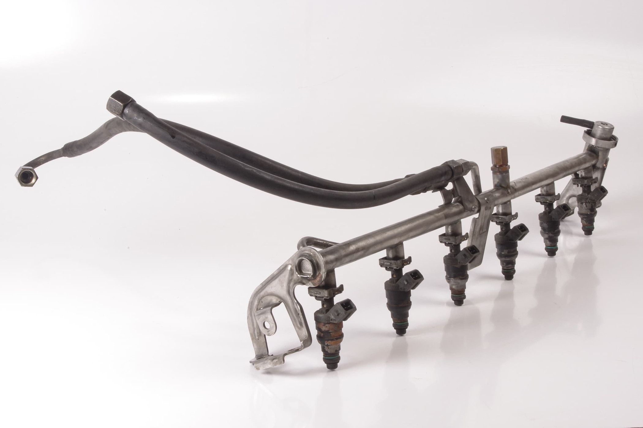 Mercedes 1040701395 Fuel Rail & Injector Set x6 | W124 W210 E R129 SL W140 S...