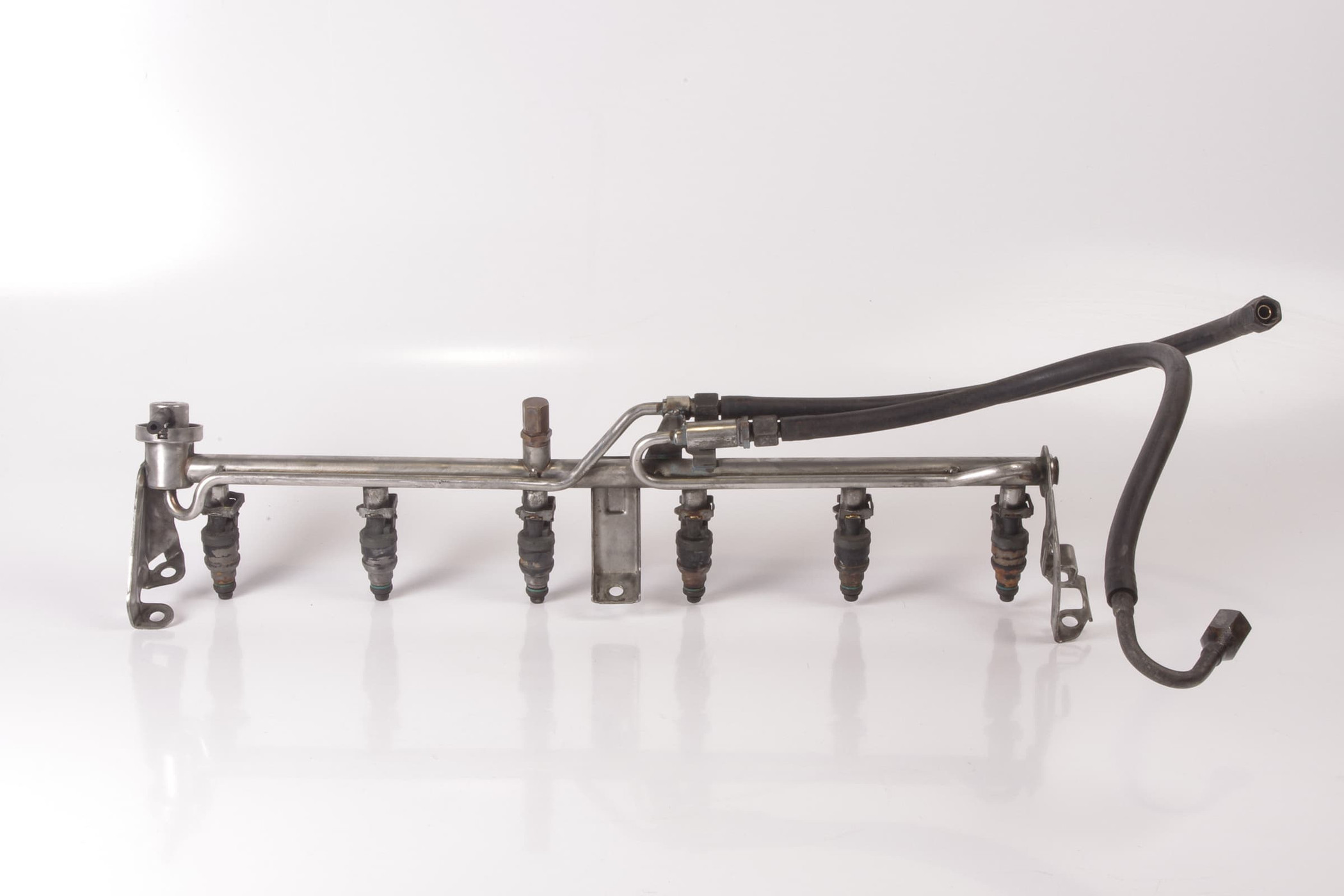 Mercedes 1040701395 Fuel Rail & Injector Set x6 | W124 W210 E R129 SL W140 S...