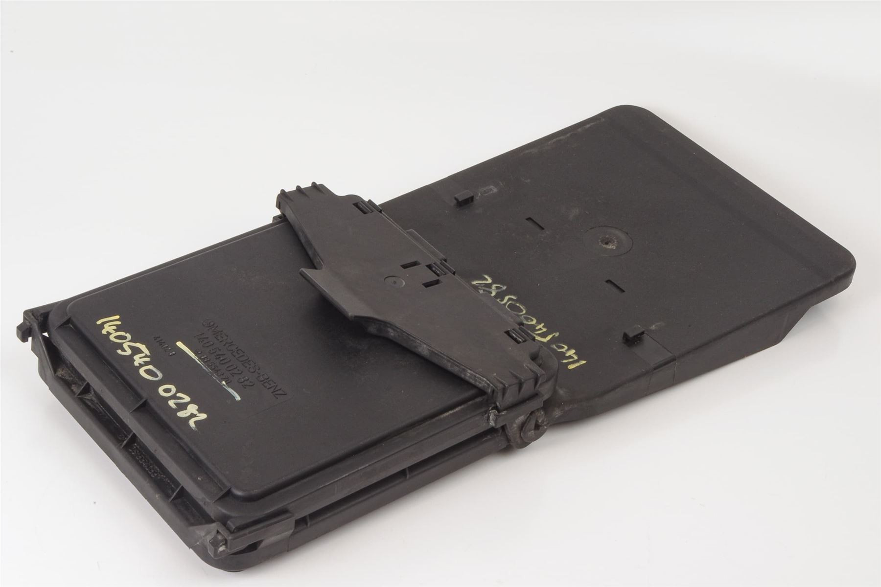 Mercedes 1405400282 Fuse Box Cover | W140 V140 C140 S