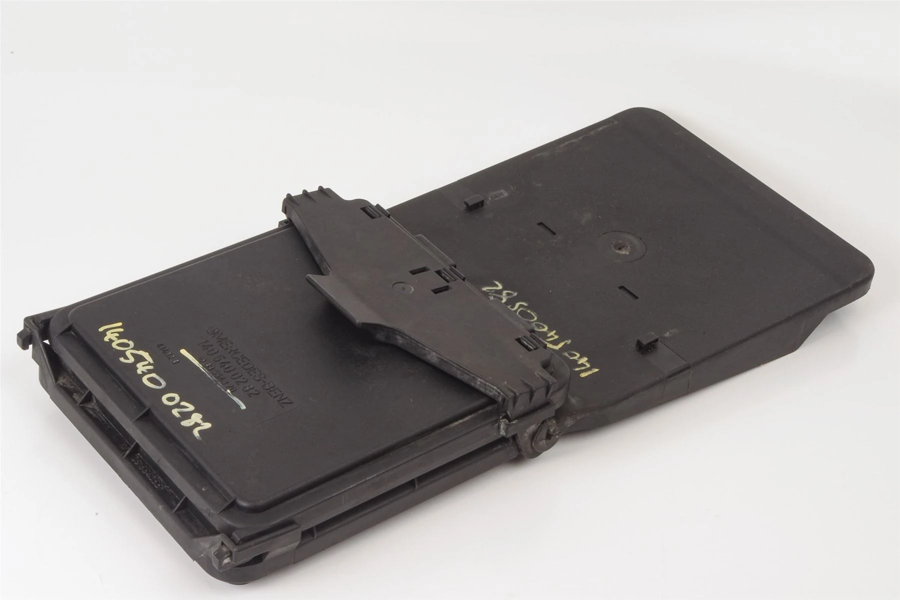 Mercedes 1405400282 Fuse Box Cover | W140 V140 C140 S