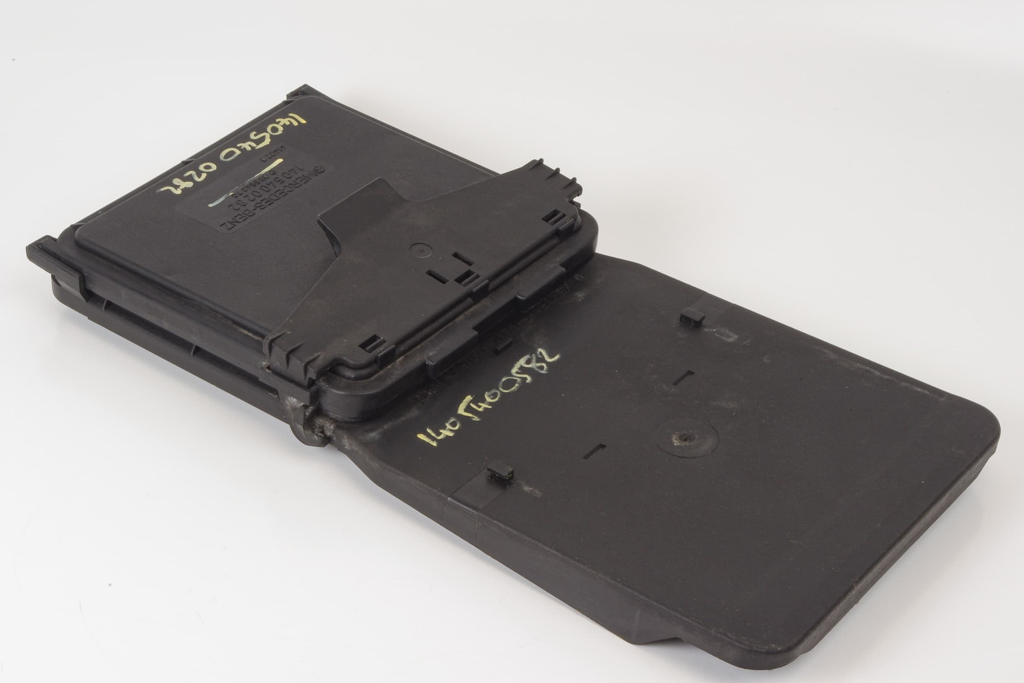 Mercedes 1405400282 Fuse Box Cover | W140 V140 C140 S