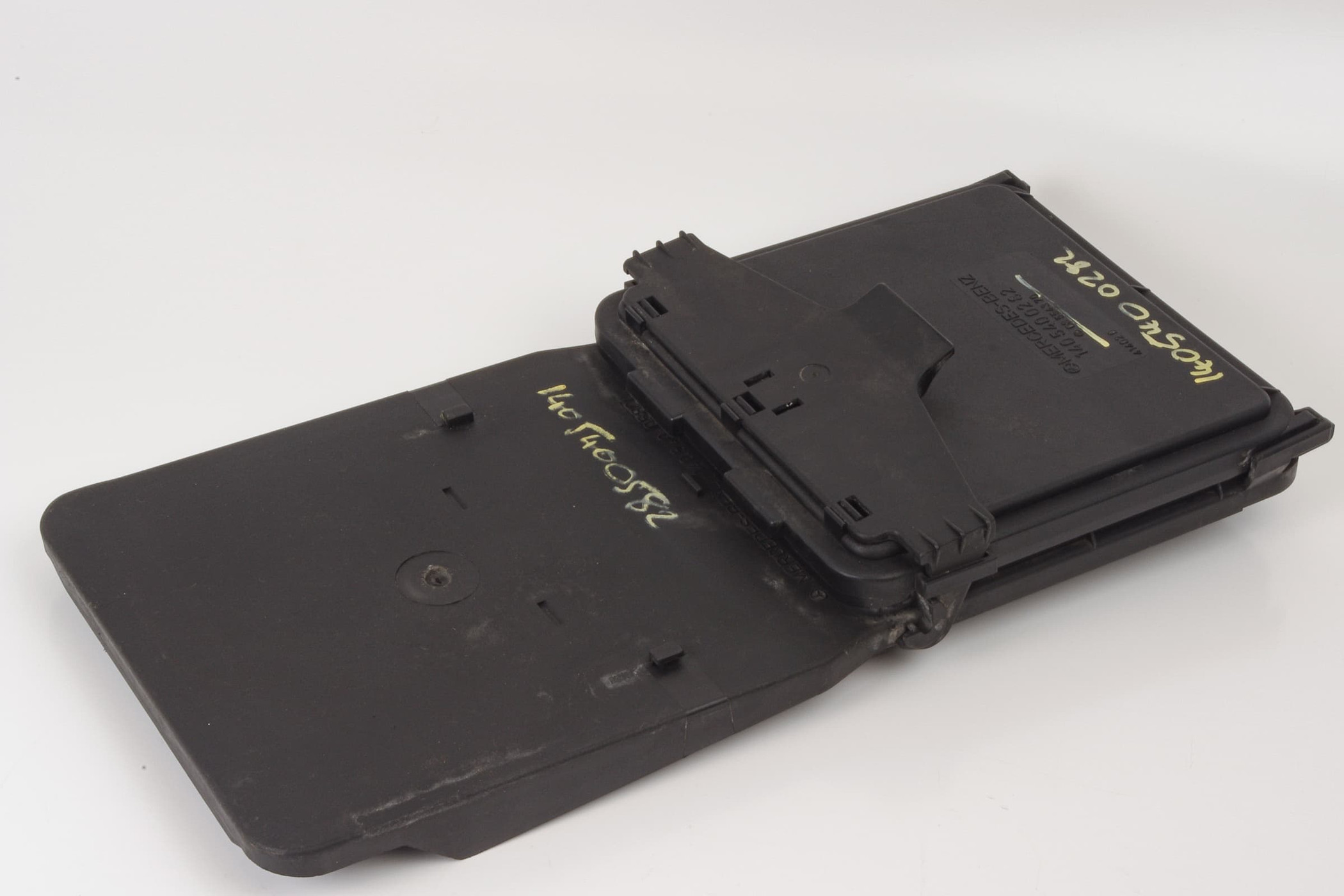 Mercedes 1405400282 Fuse Box Cover | W140 V140 C140 S