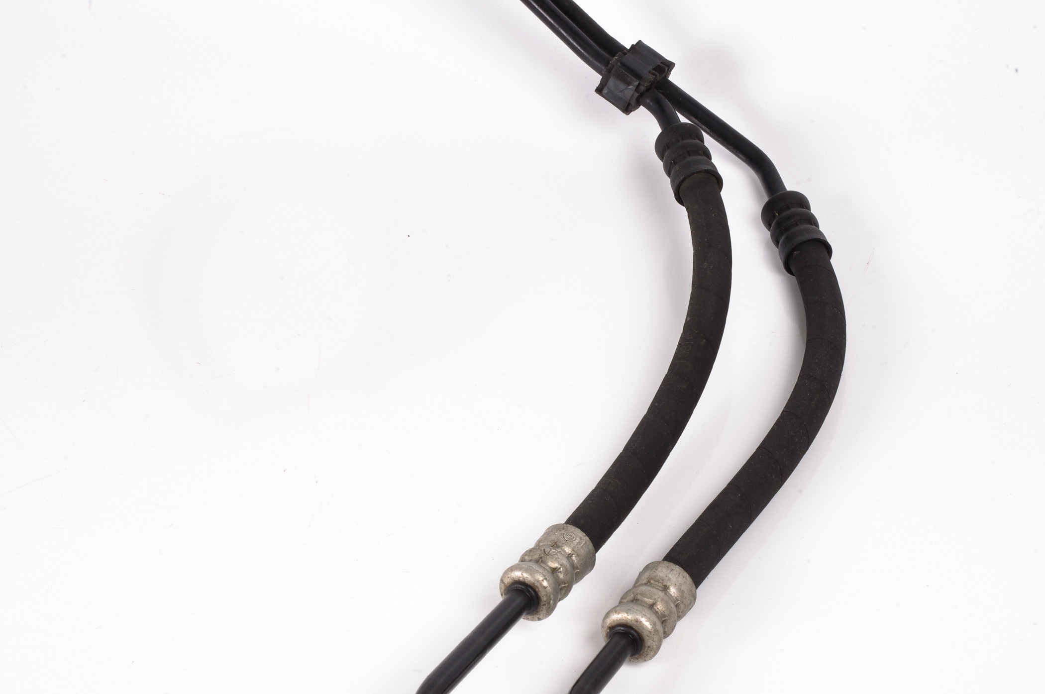 Mercedes 2309975082 ABC Suspension Hose | R230 SL