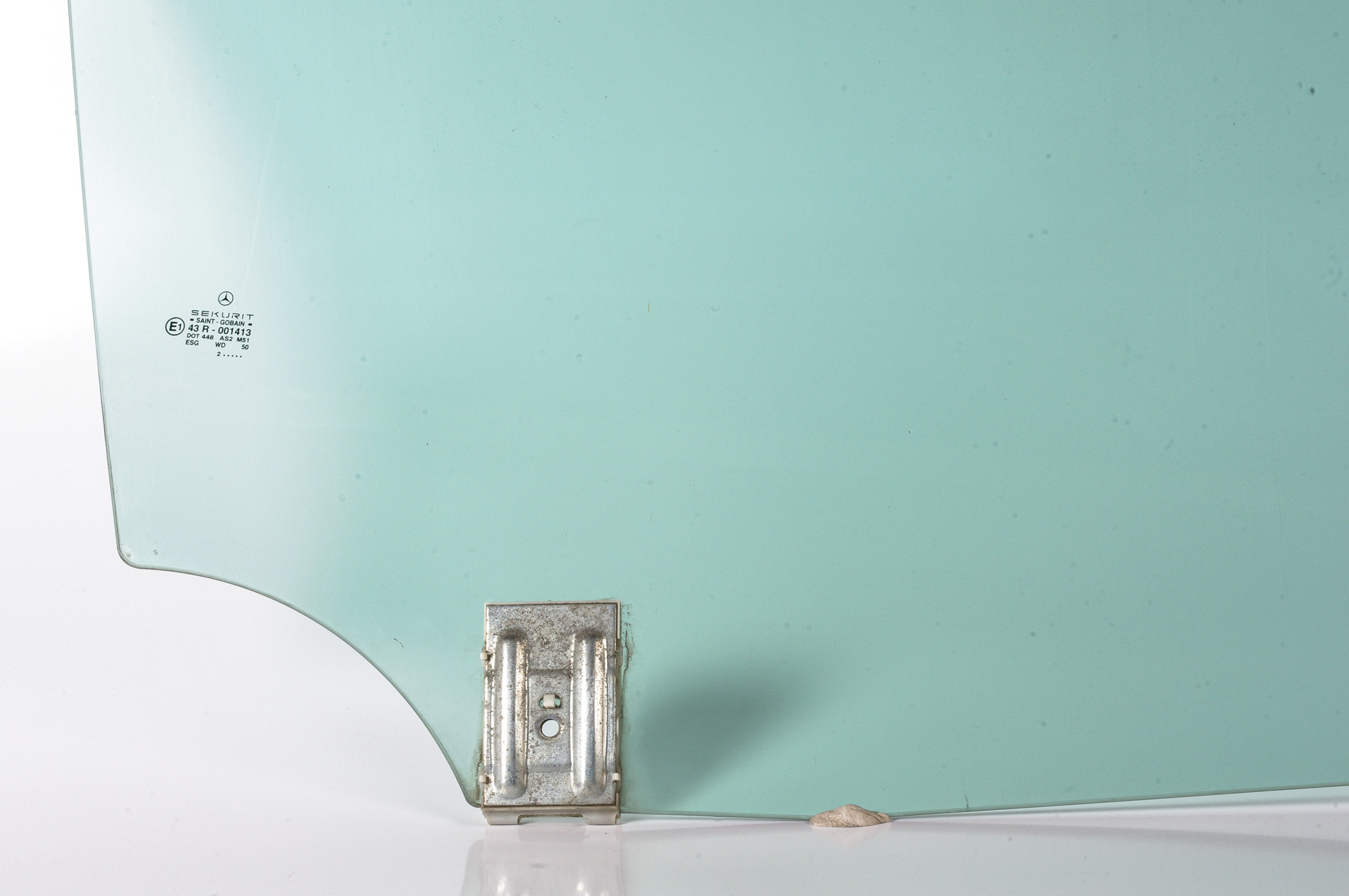 Mercedes 2307250210 Window Glass - Front Right | R230 SL