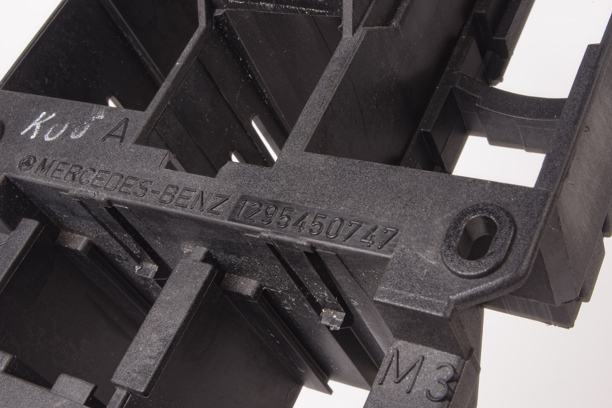 Mercedes 1295450747 Fuse Box | R129 SL