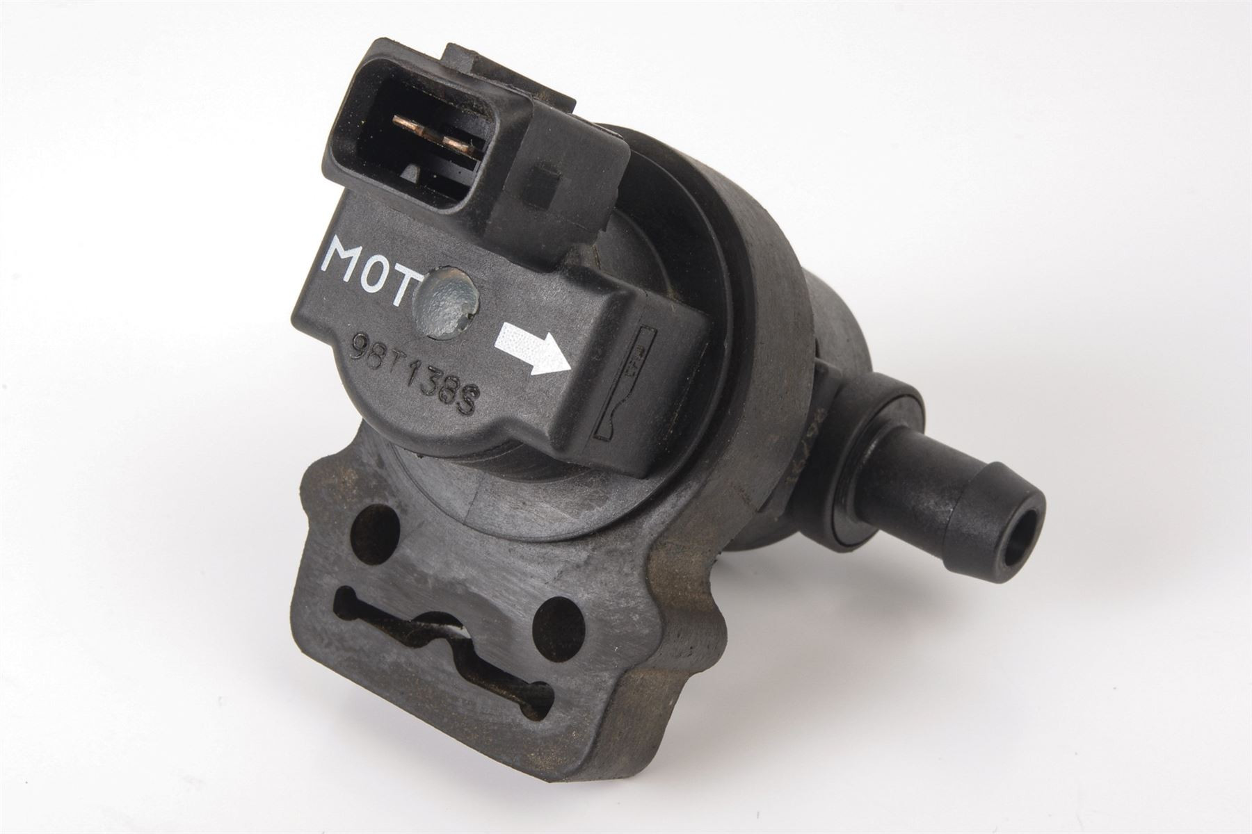 Mercedes 0004701593 Purge Valve | R129 SL W140 W220 S R170 SLK W202 W203...