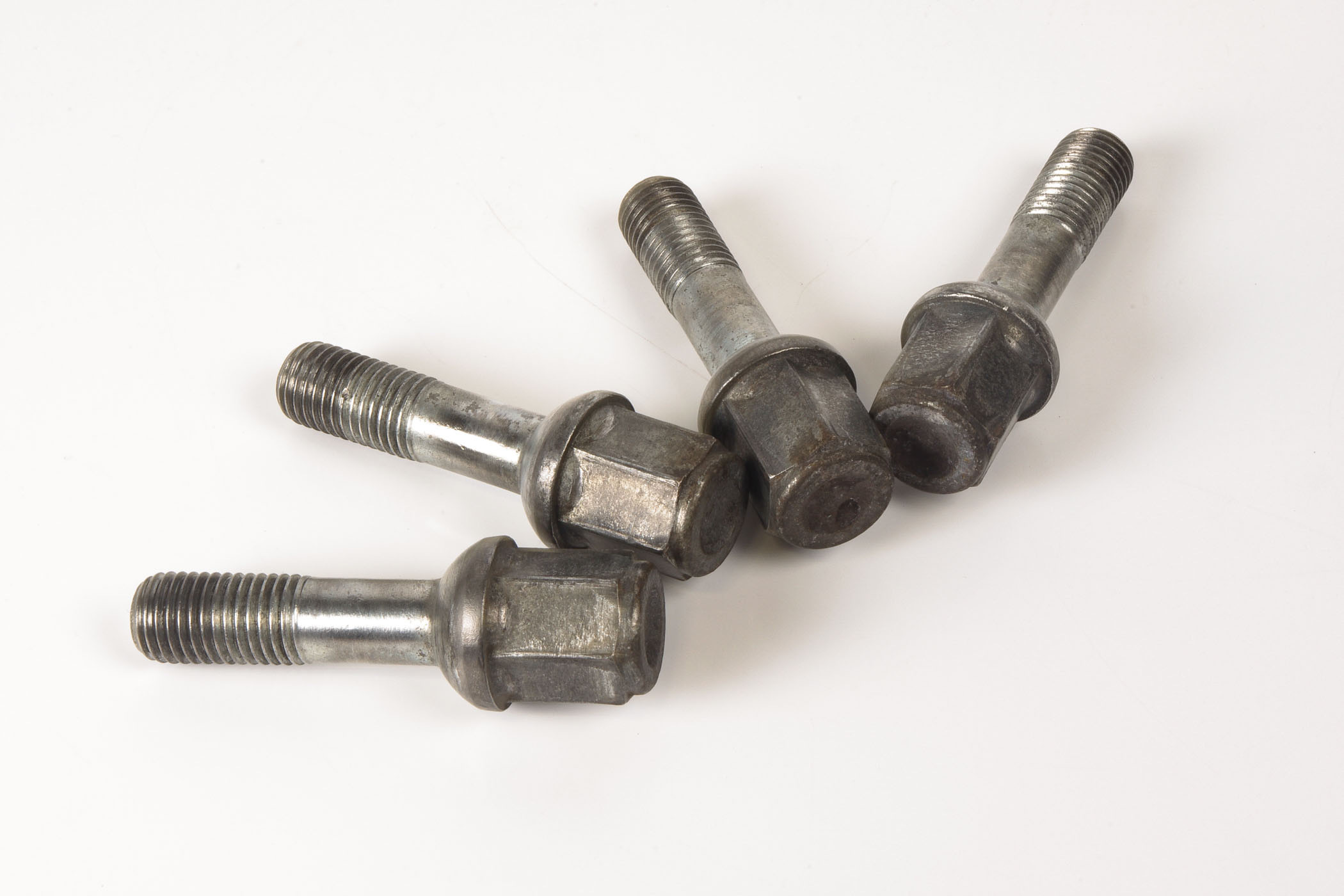 Mercedes 0009904807 Wheel Bolt x4 | W124 W210 E R129 SL R170 R171 SLK W202...