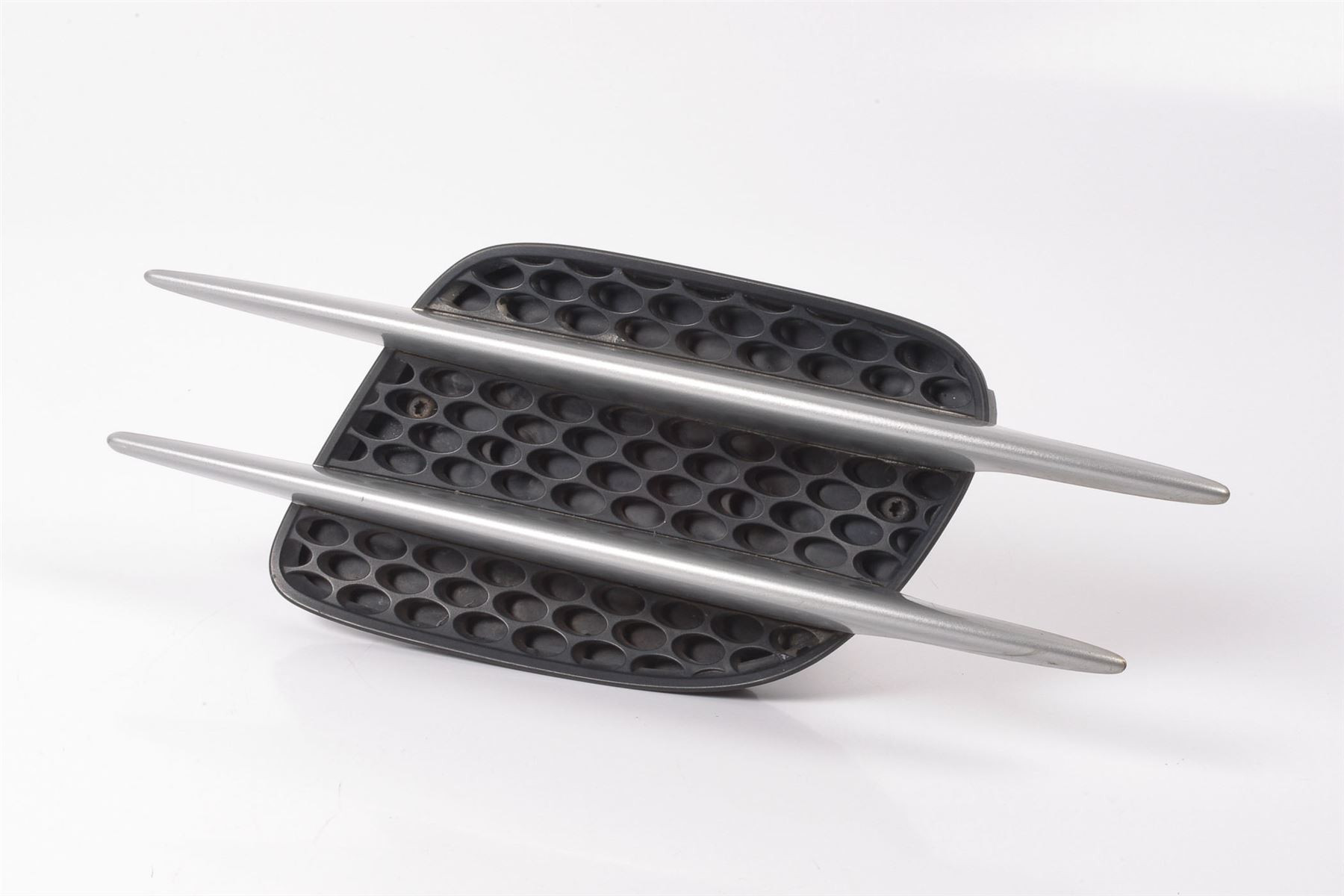 Mercedes 2306900236 Fender Grille - Front Right (b) | R230 SL