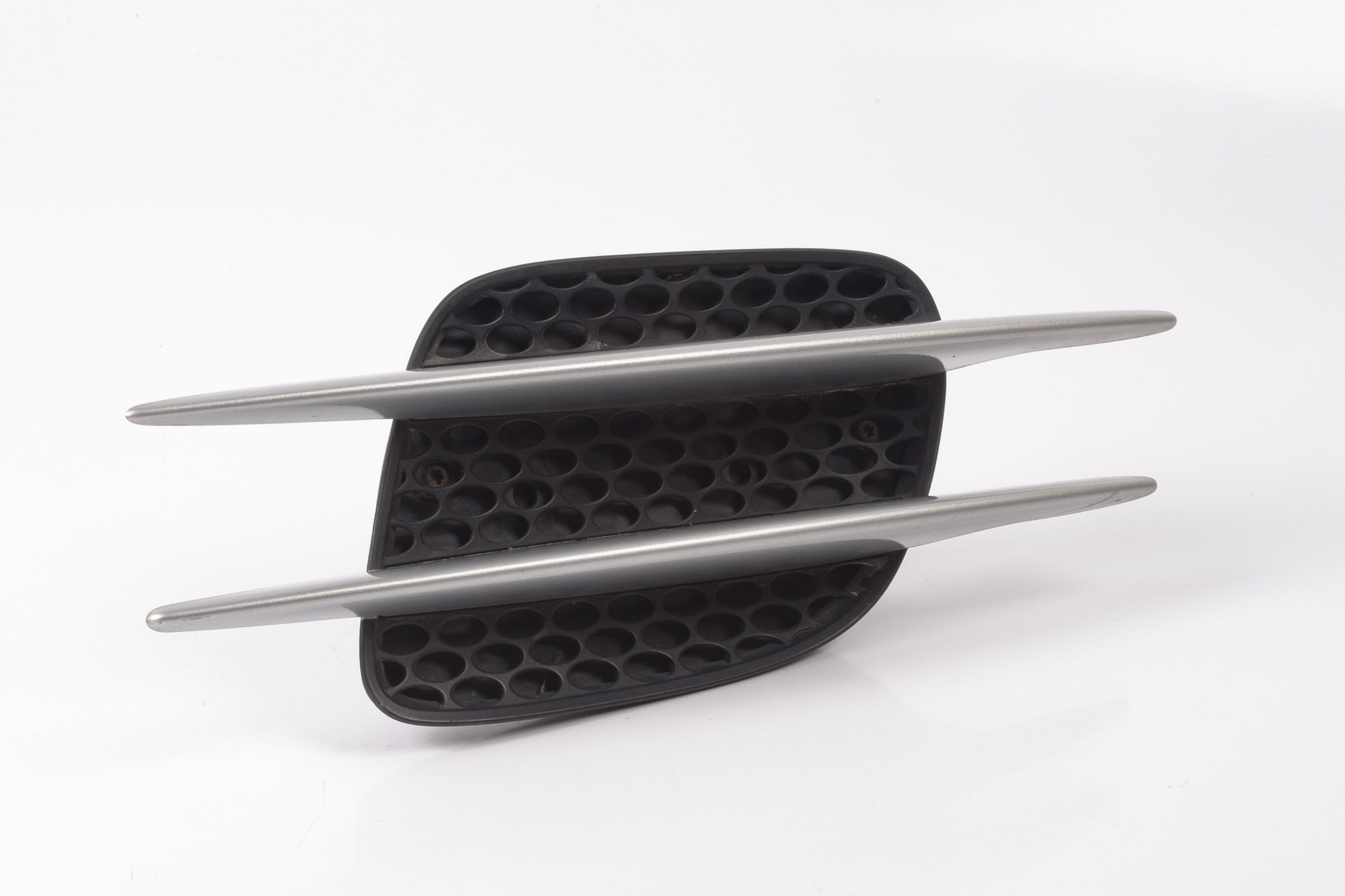 Mercedes 2306900236 Fender Grille - Front Right (b) | R230 SL