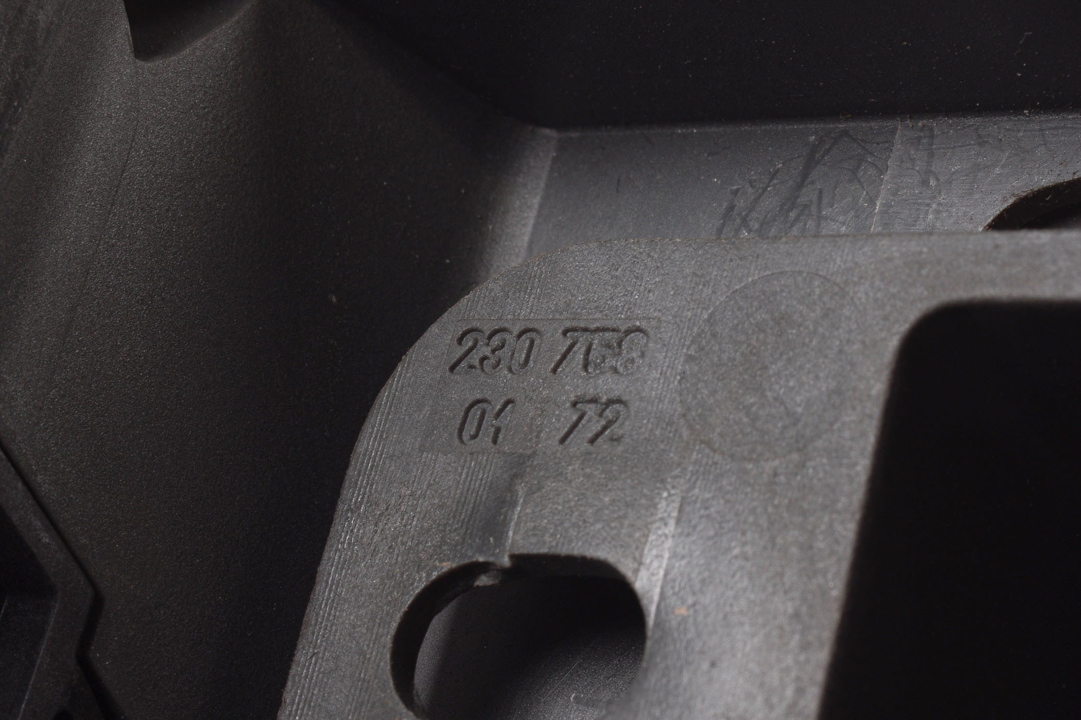 Mercedes 2306940014 Boot Partition Bracket - Left Grey (a) | R230 SL