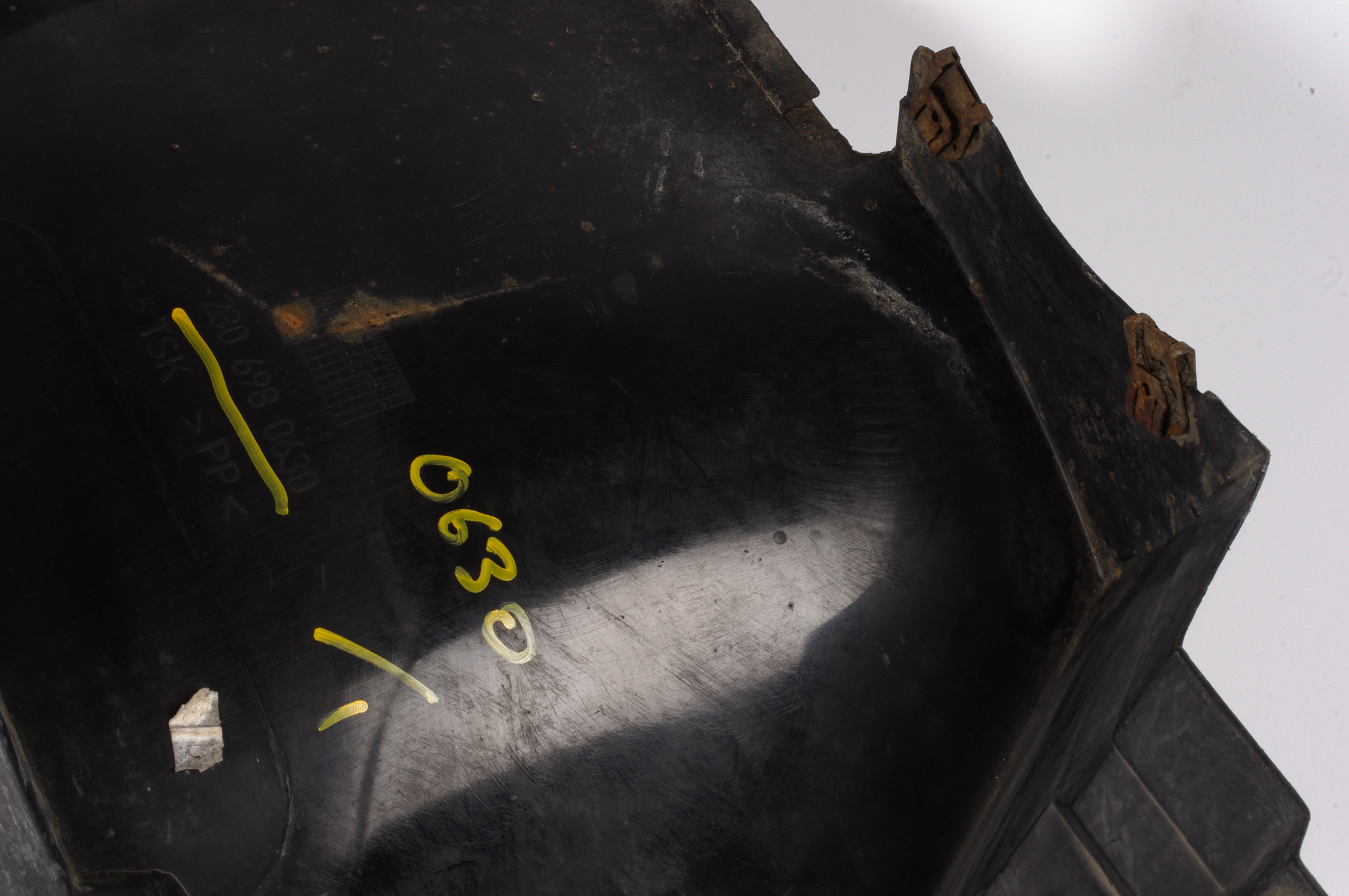 Mercedes 2306980630 Wheel Arch Liner - Front Right | R230 SL