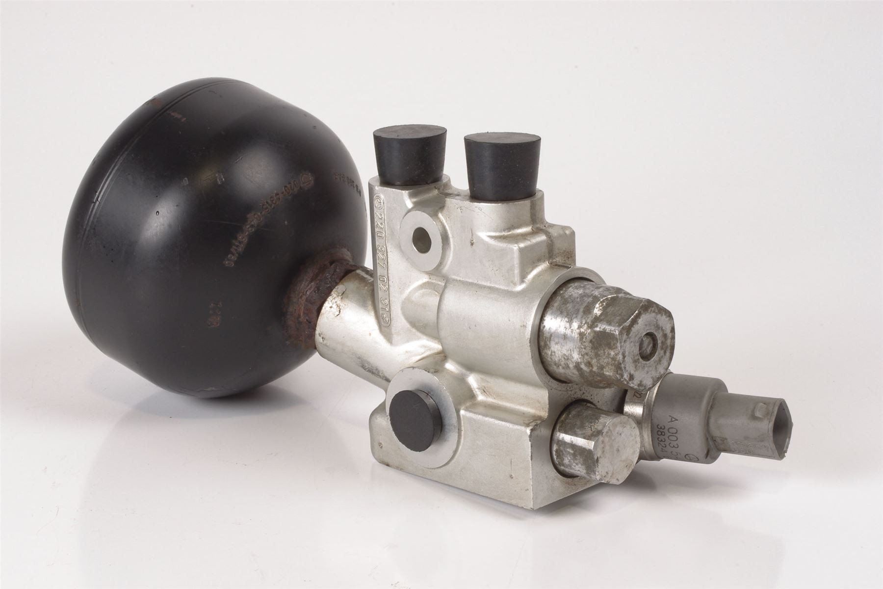 Mercedes 2203200858 ABC Valve Block | C215 CL W220 S R230 SL