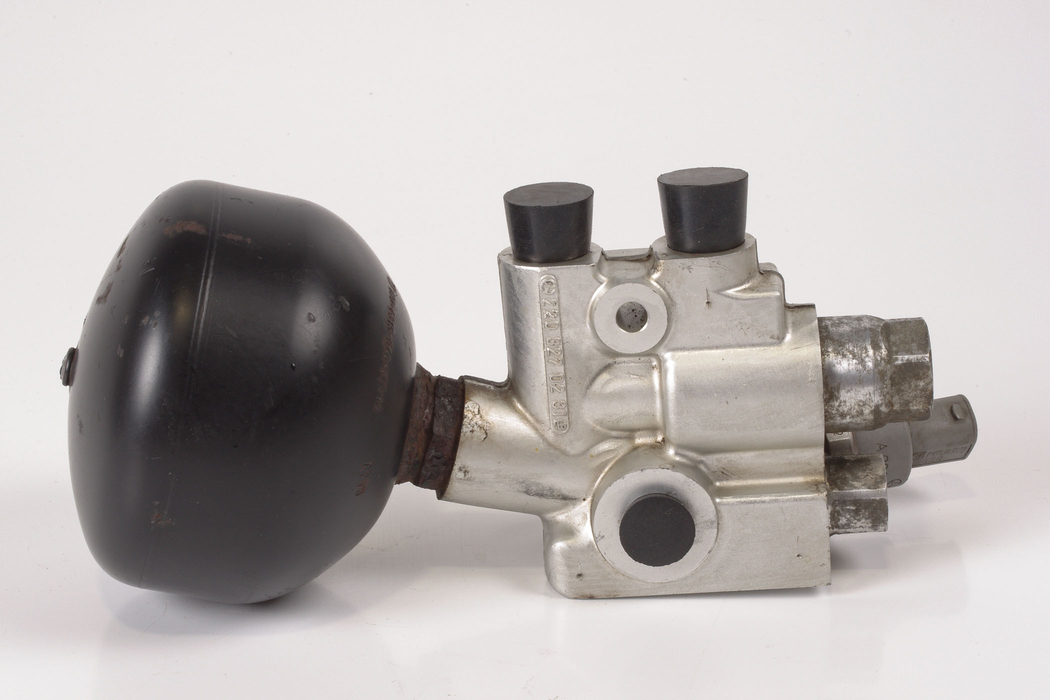 Mercedes 2203200858 ABC Valve Block | C215 CL W220 S R230 SL