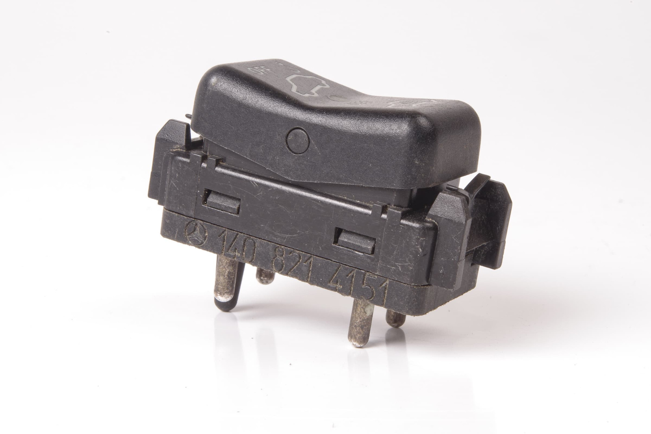 Mercedes 1408214151 Alarm Switch | W140 V140 C140 S W202 S202 C