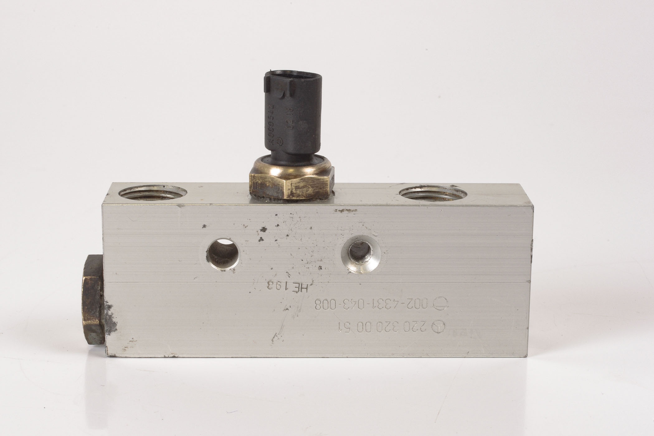 Mercedes 2203200051 ABC Distributor Block | C215 CL W220 S R230 SL