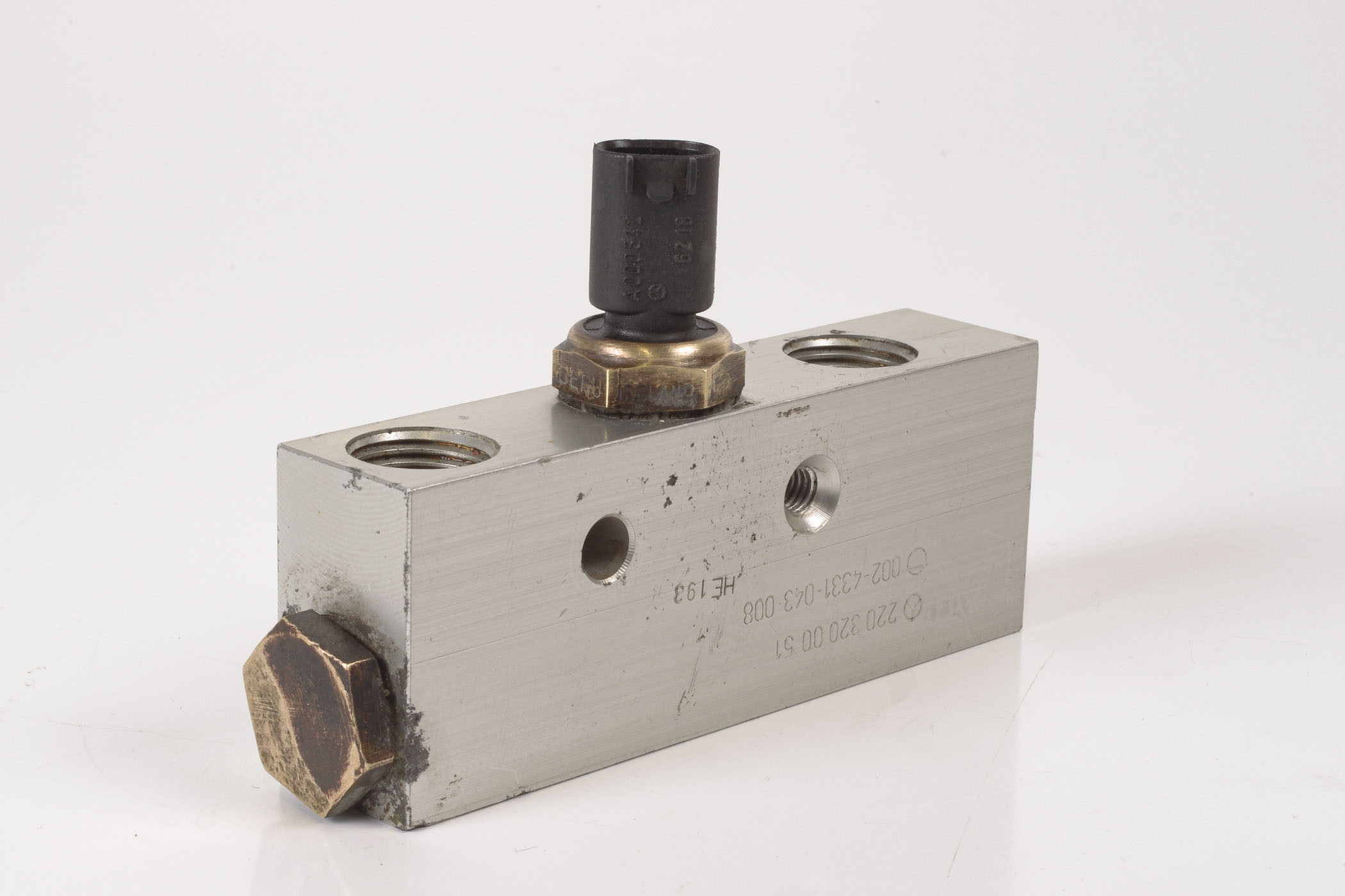 Mercedes 2203200051 ABC Distributor Block | C215 CL W220 S R230 SL