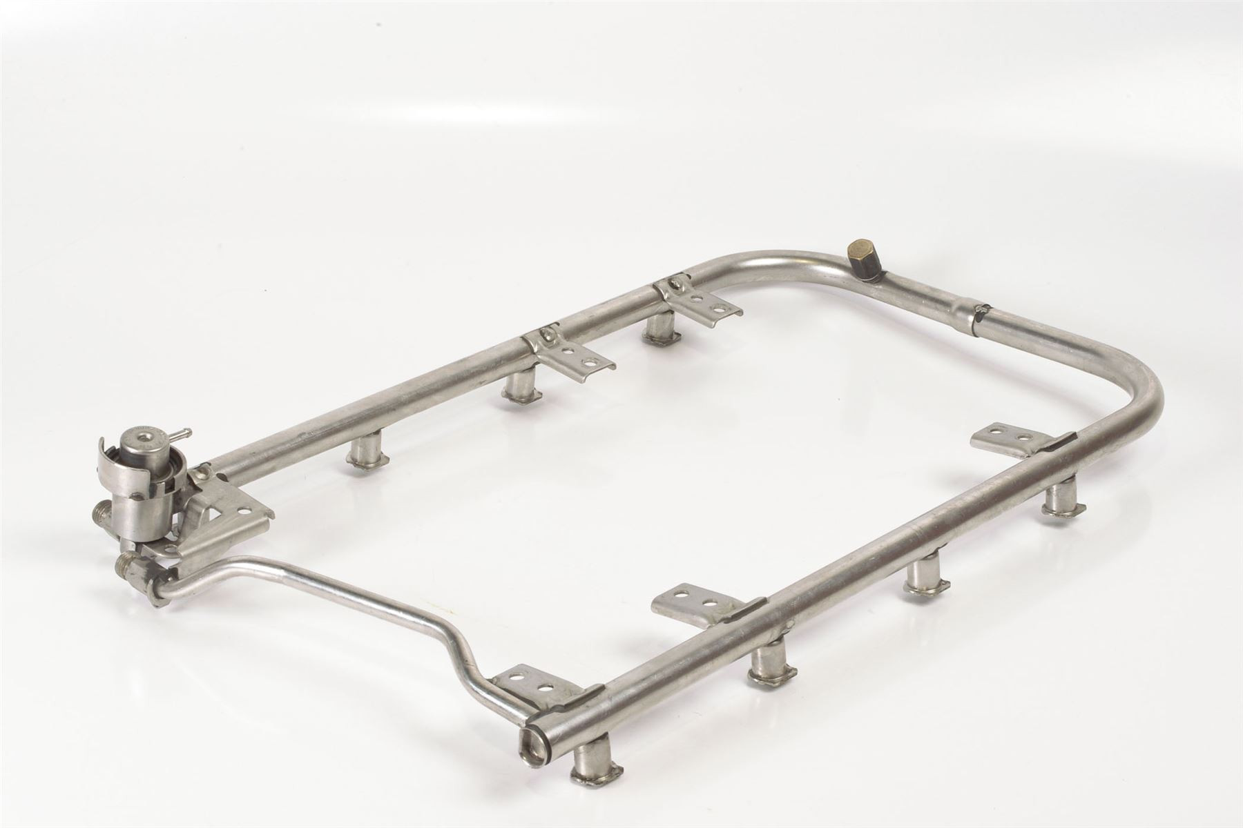 Mercedes 1190700895 Fuel Rail (a) | W124 W210 S210 E R129 SL W140 V140 C140 S