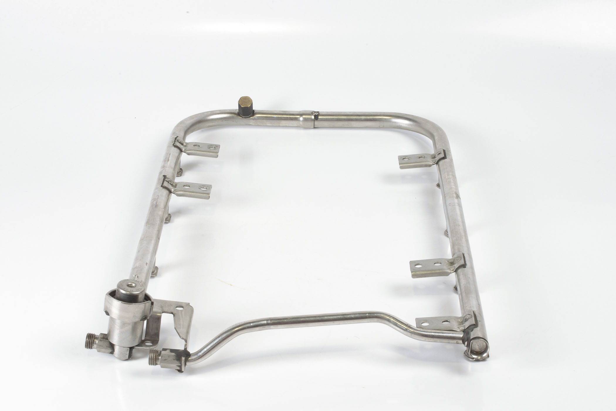 Mercedes 1190700895 Fuel Rail (a) | W124 W210 S210 E R129 SL W140 V140 C140 S