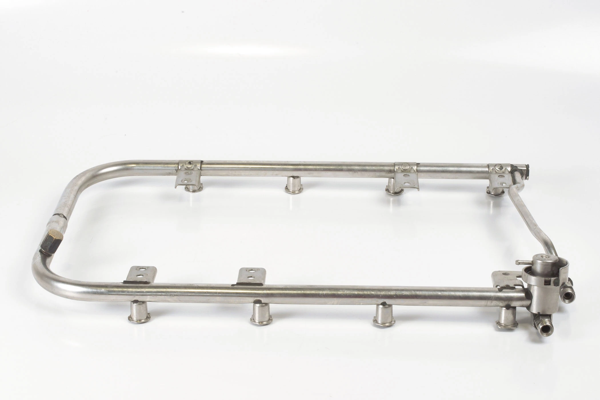 Mercedes 1190700895 Fuel Rail (a) | W124 W210 S210 E R129 SL W140 V140 C140 S