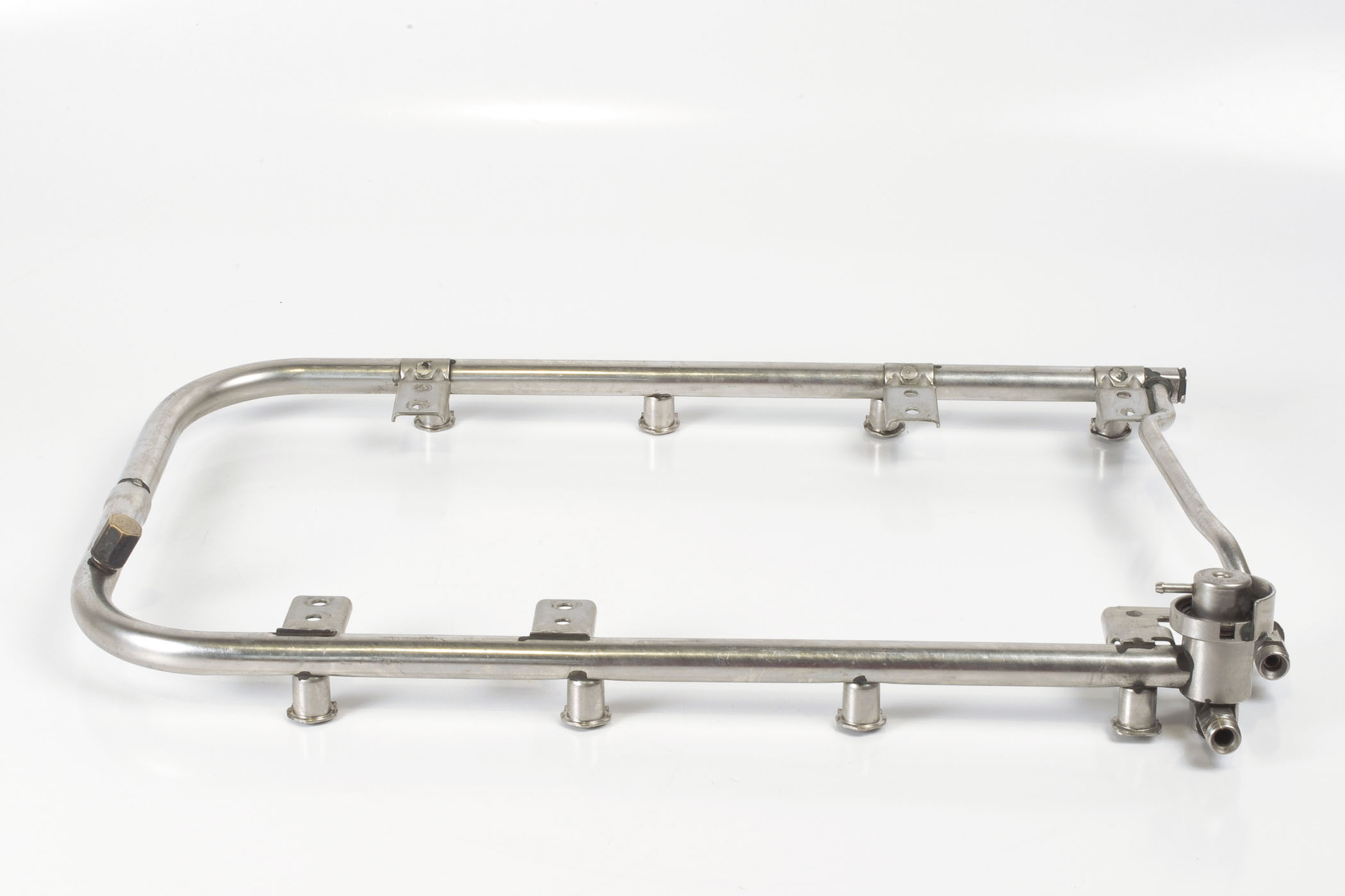 Mercedes 1190700895 Fuel Rail (a) | W124 W210 S210 E R129 SL W140 V140 C140 S